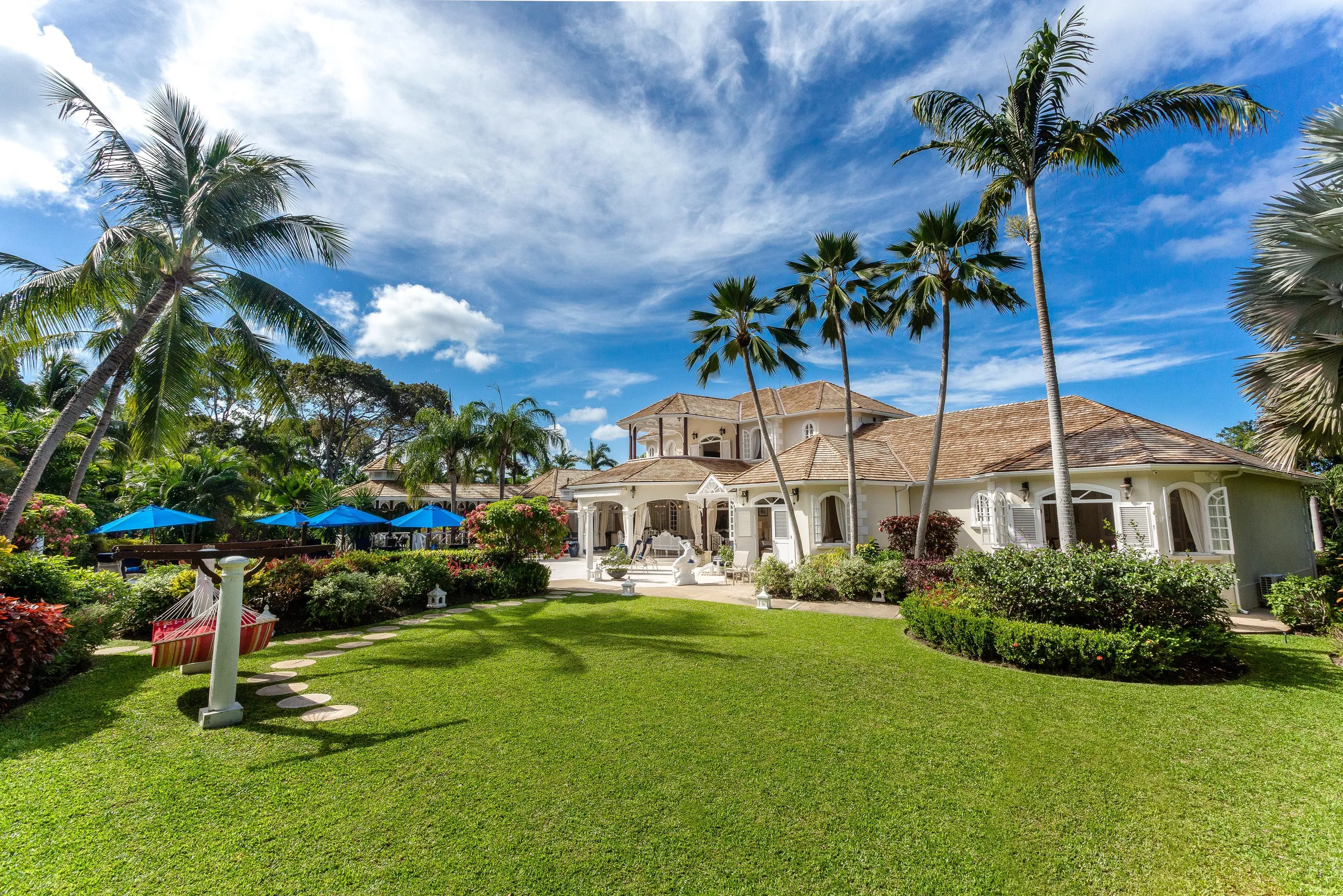 Sandy Lane's Prestigious Villa with Private Pool and Beach Access — photograph 3
