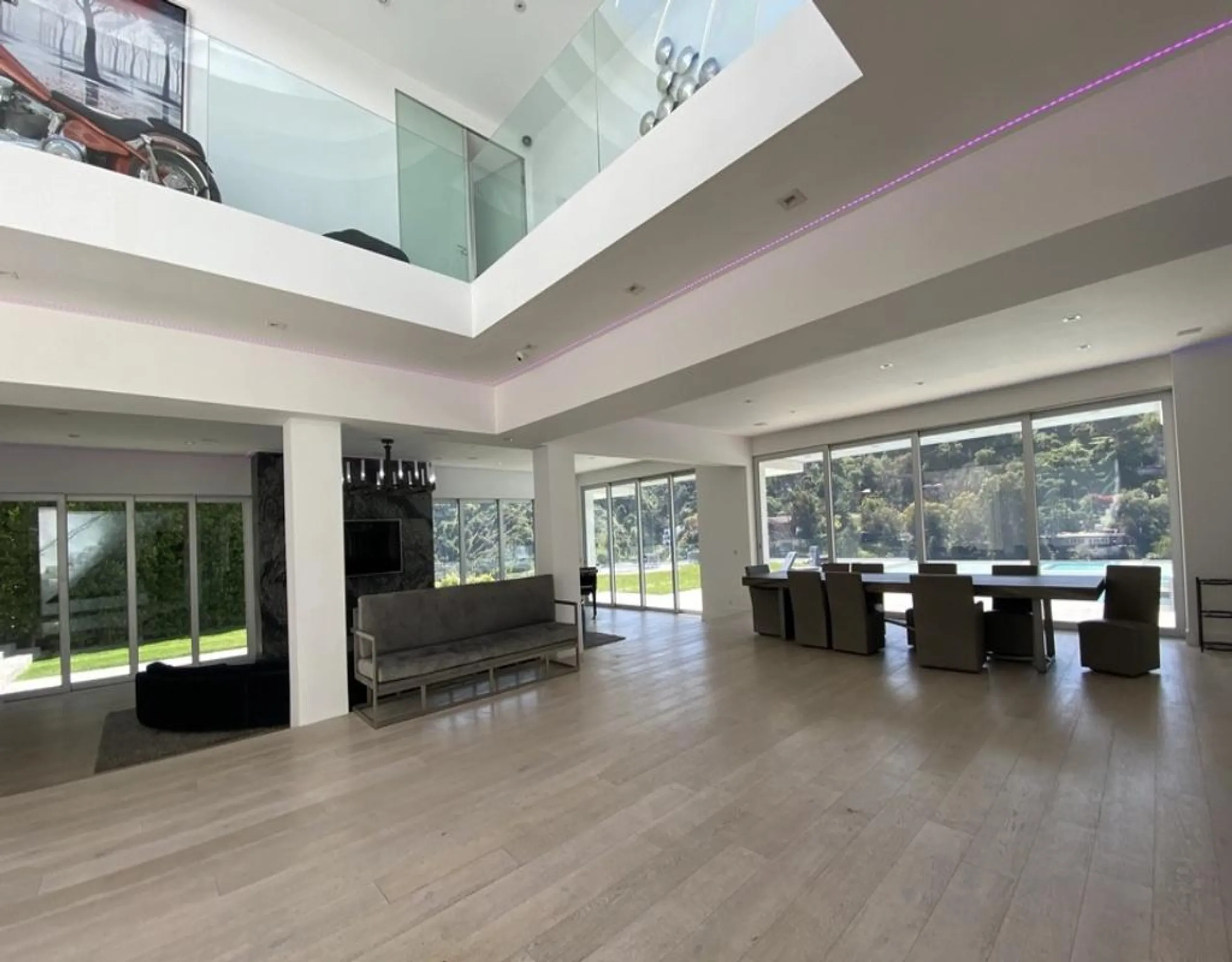 Exclusive Hollywood Hills Villa – 5BR, Infinity Pool & Panoramic Views — photograph 12