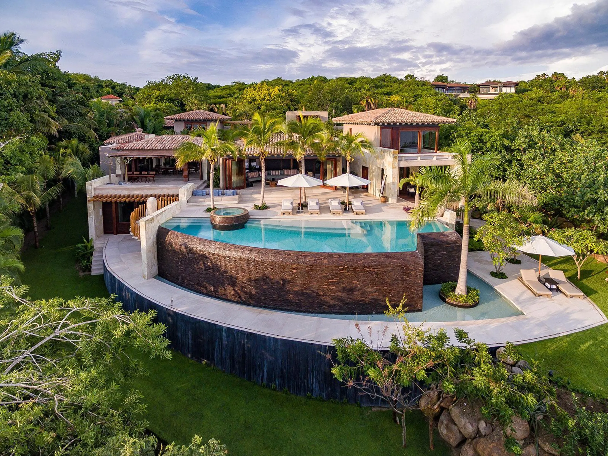 Punta Mita Ultra Luxury Beachfront Estate with Infinity Estate with Ocean Views — photograph 5
