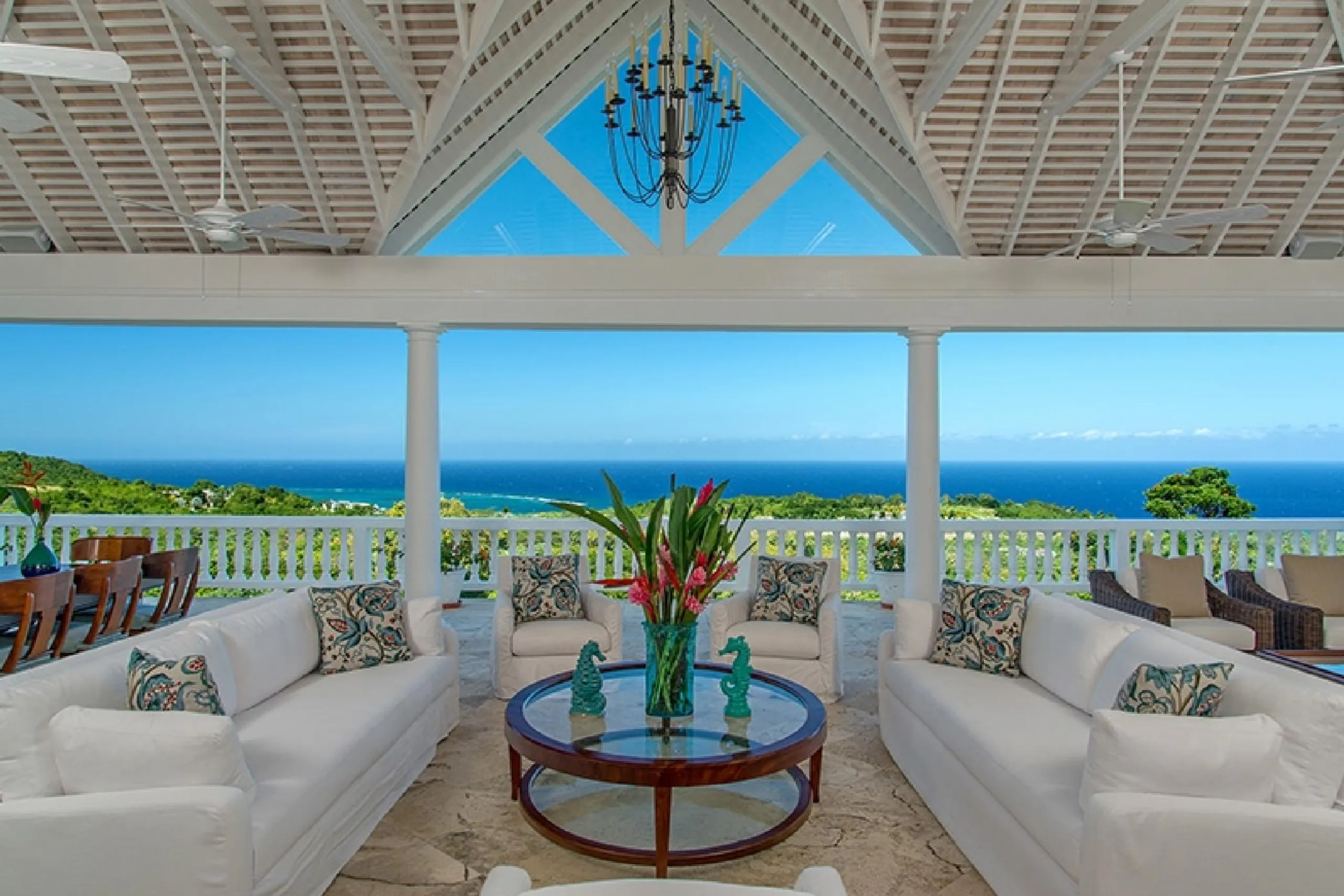 Elegant Montego Bay Villa with Private Pool and Panoramic Ocean Views — photograph 10