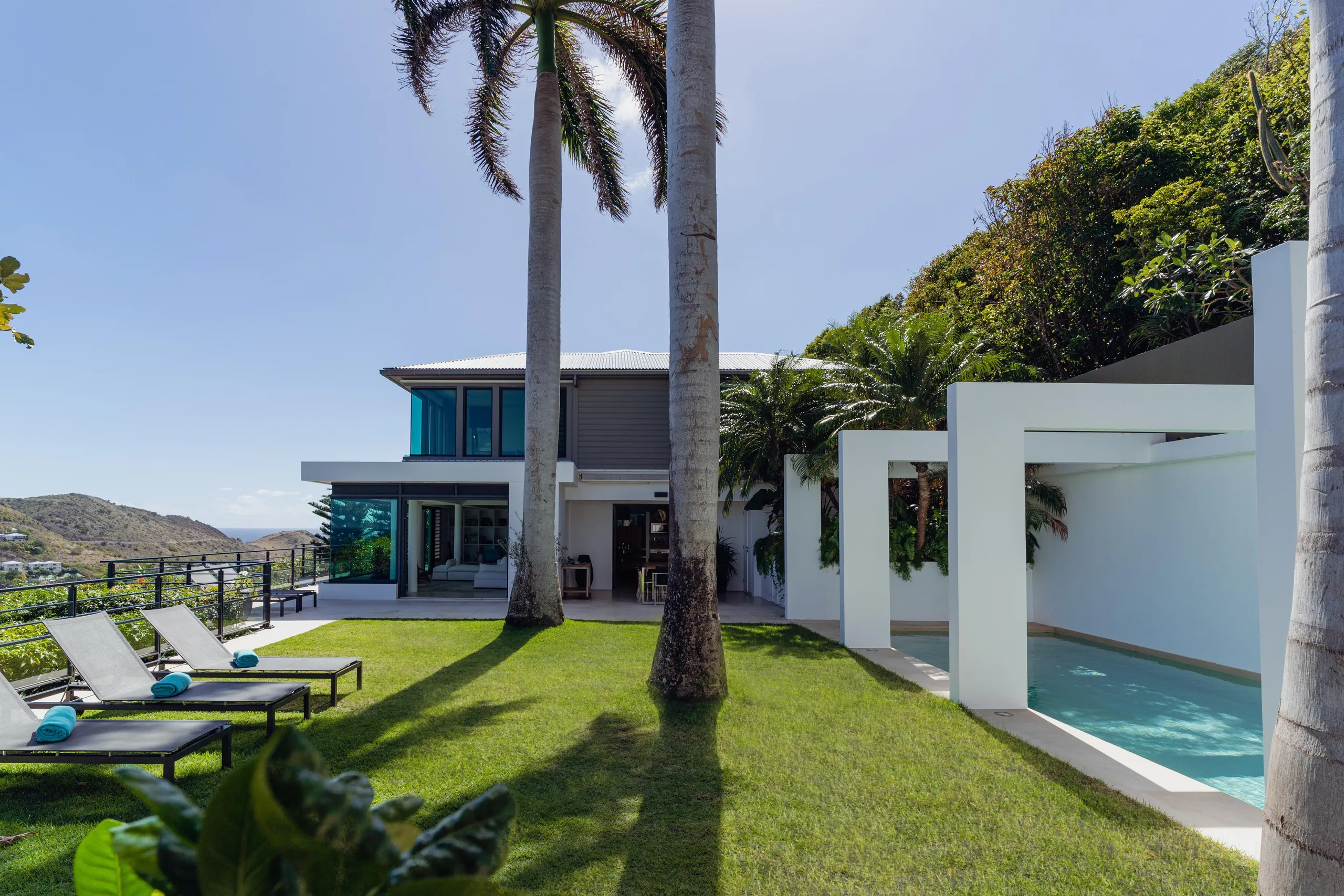 Elegant Oceanview Villa with Private Pool and Gazebo — photograph 5