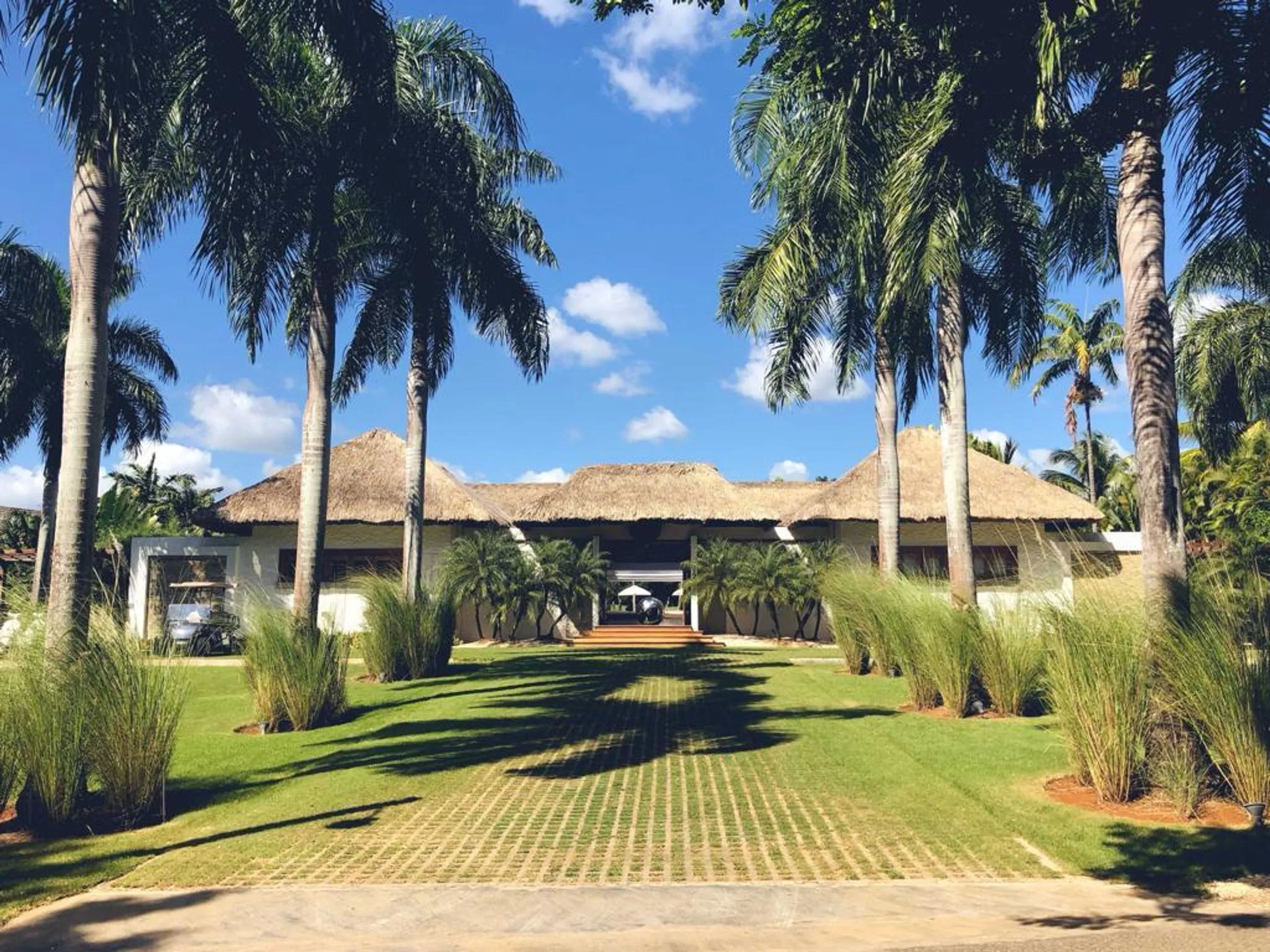Majestic La Romana Estate with Private Pool and Hot Tub — photograph 4