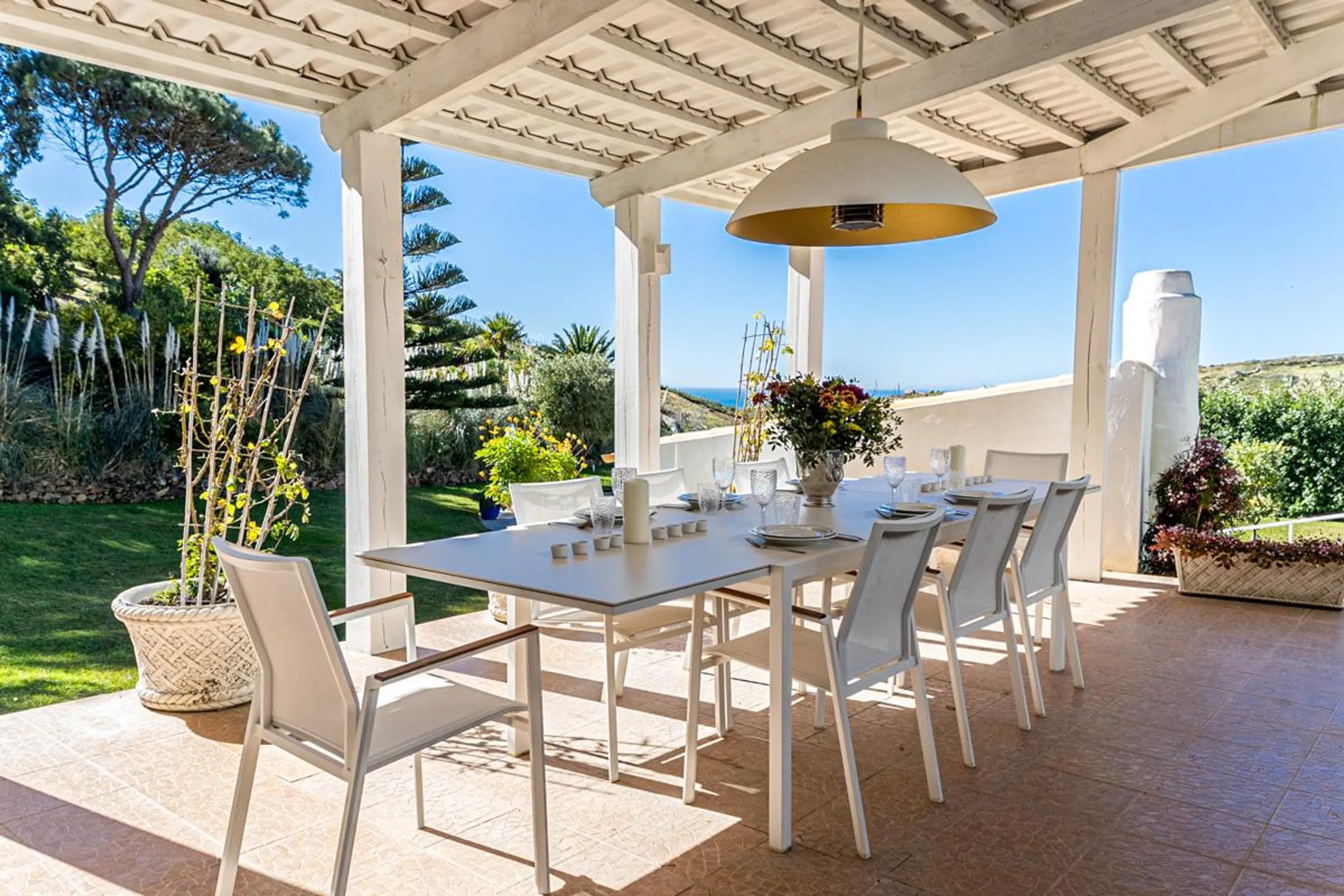 Deluxe Cozy Villa with Private Pool and Outdoor Seating — photograph 9
