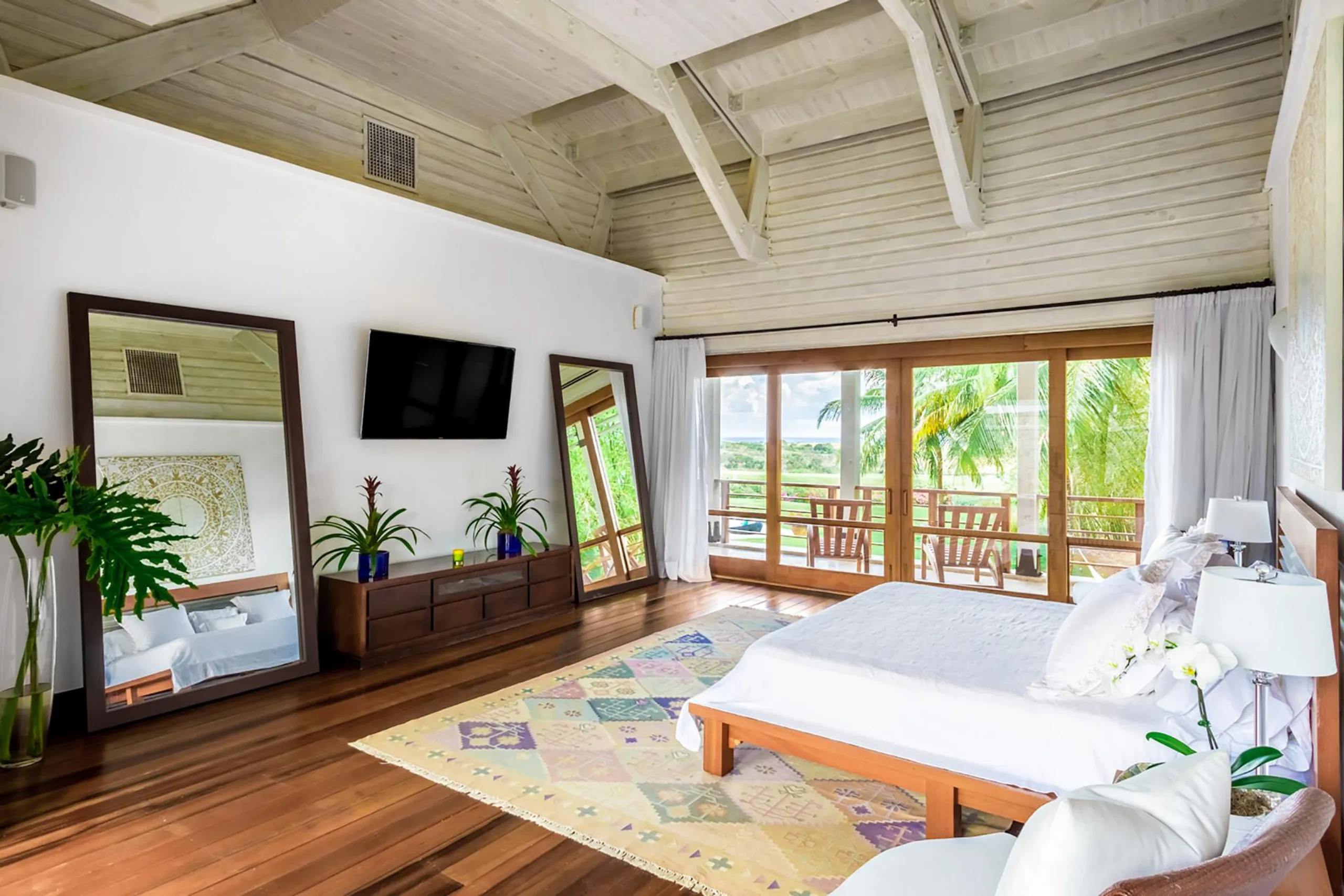 Refreshing Casa de Campo Retreat with Two Pool and Chavron River Views — photograph 8