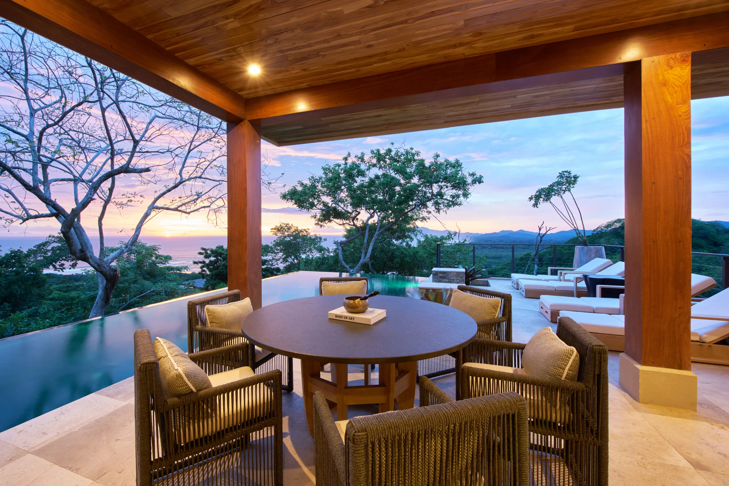 Breathtaking 5 Bedroom Villa with Private Pool, and Ocean Views — photograph 12