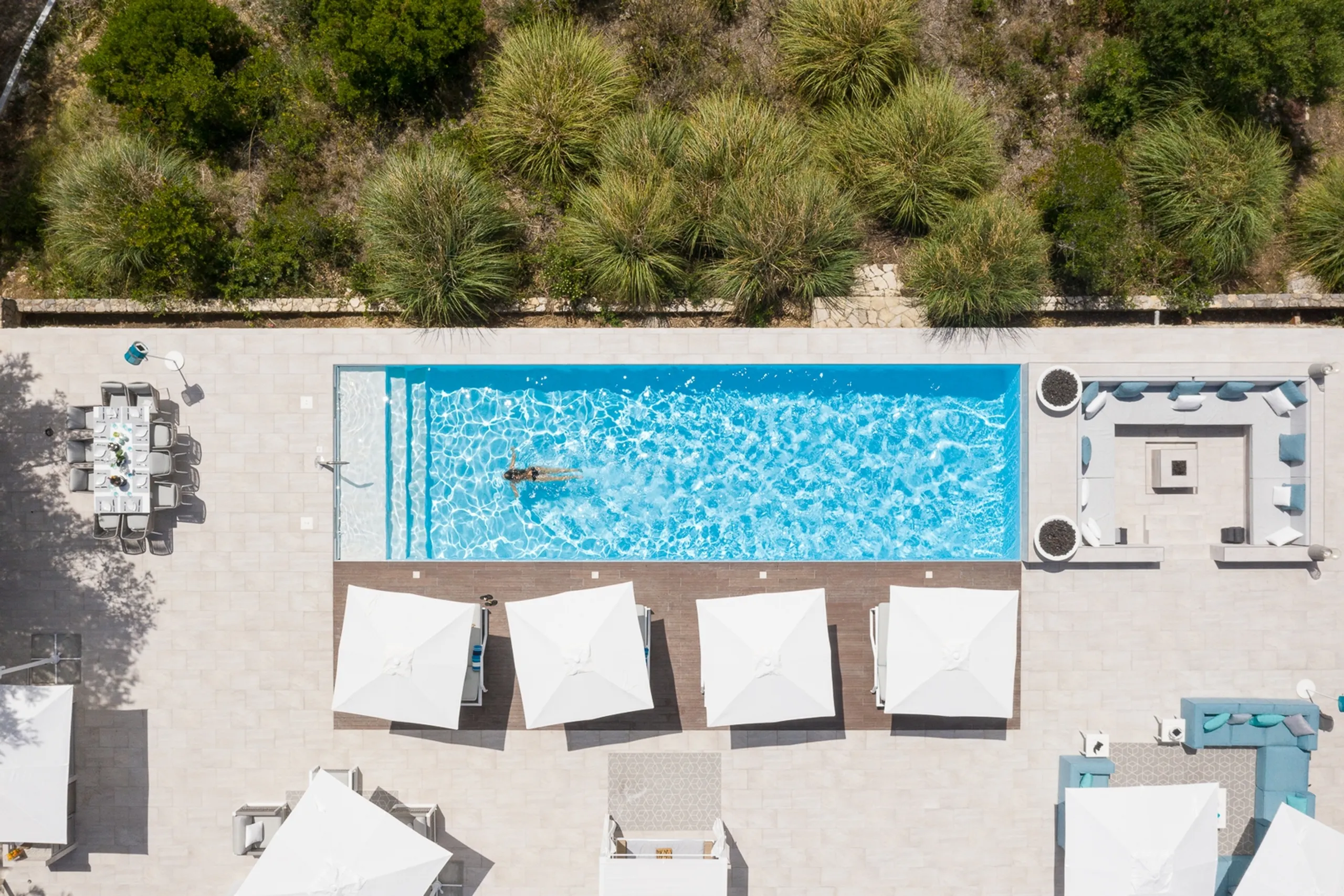High-End Sintra Villa with Private Heated Pool, & Unrivaled Mountain Views — photograph 5