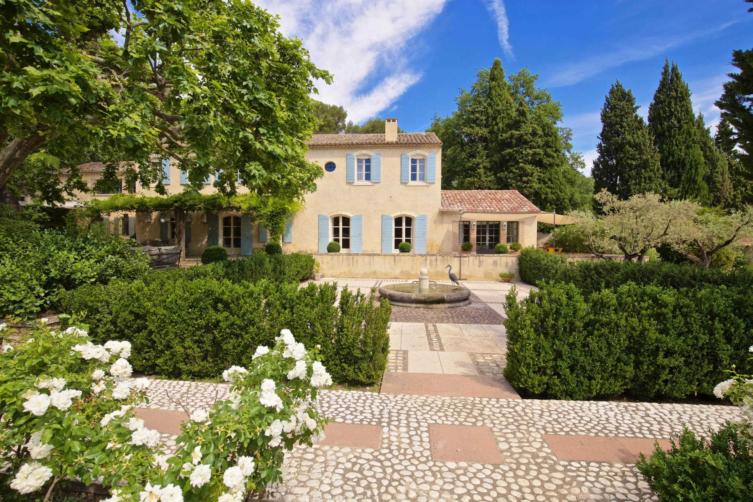 Provencal Paradise Estate with Gorgeous Pool and Lush Garden Grounds, St. Remy de Provence