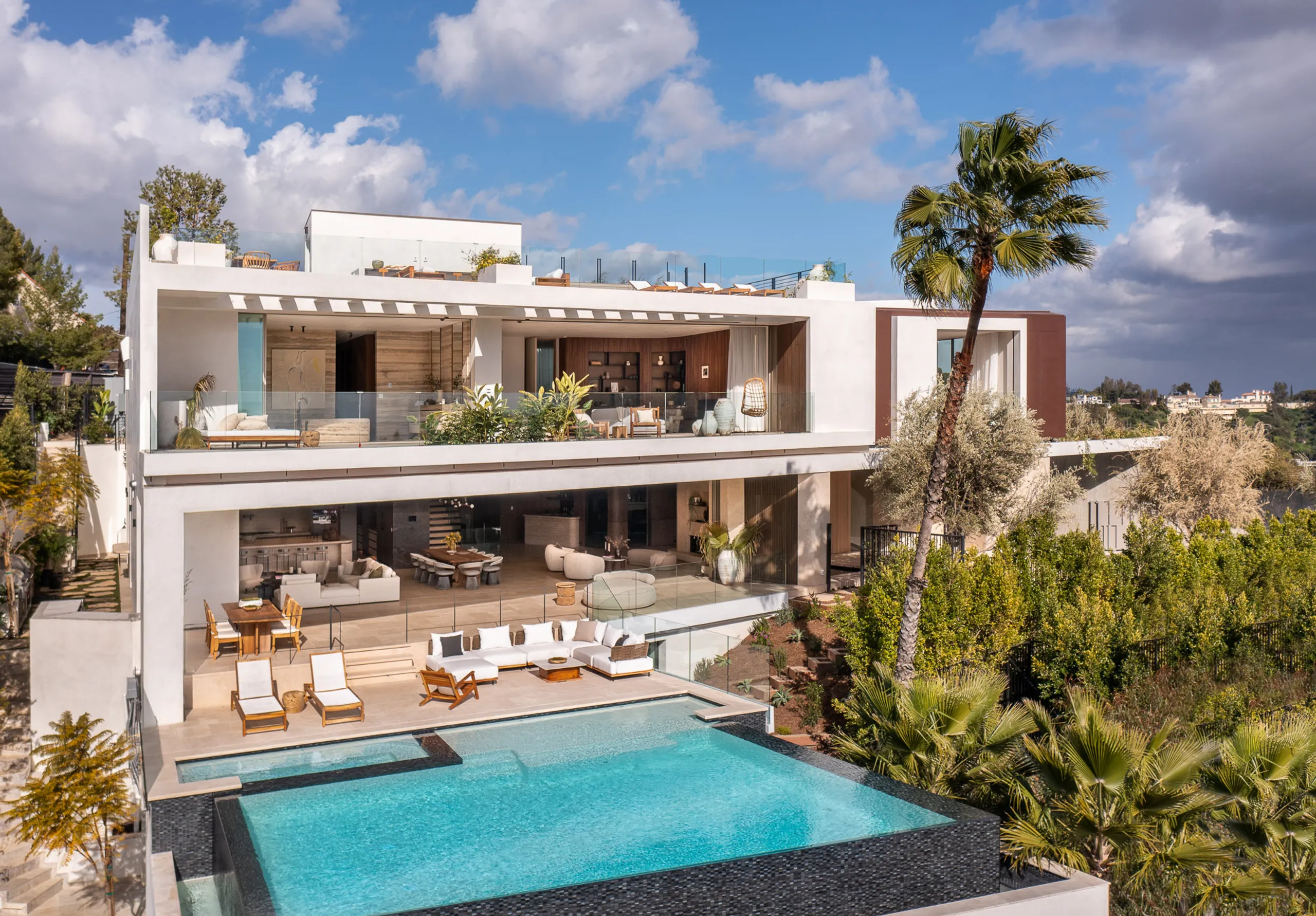 Serenity Designer Residence by Dieter Vander Velpen with Pool, Jacuzzi & City-to-Ocean Vistas, Los Angeles