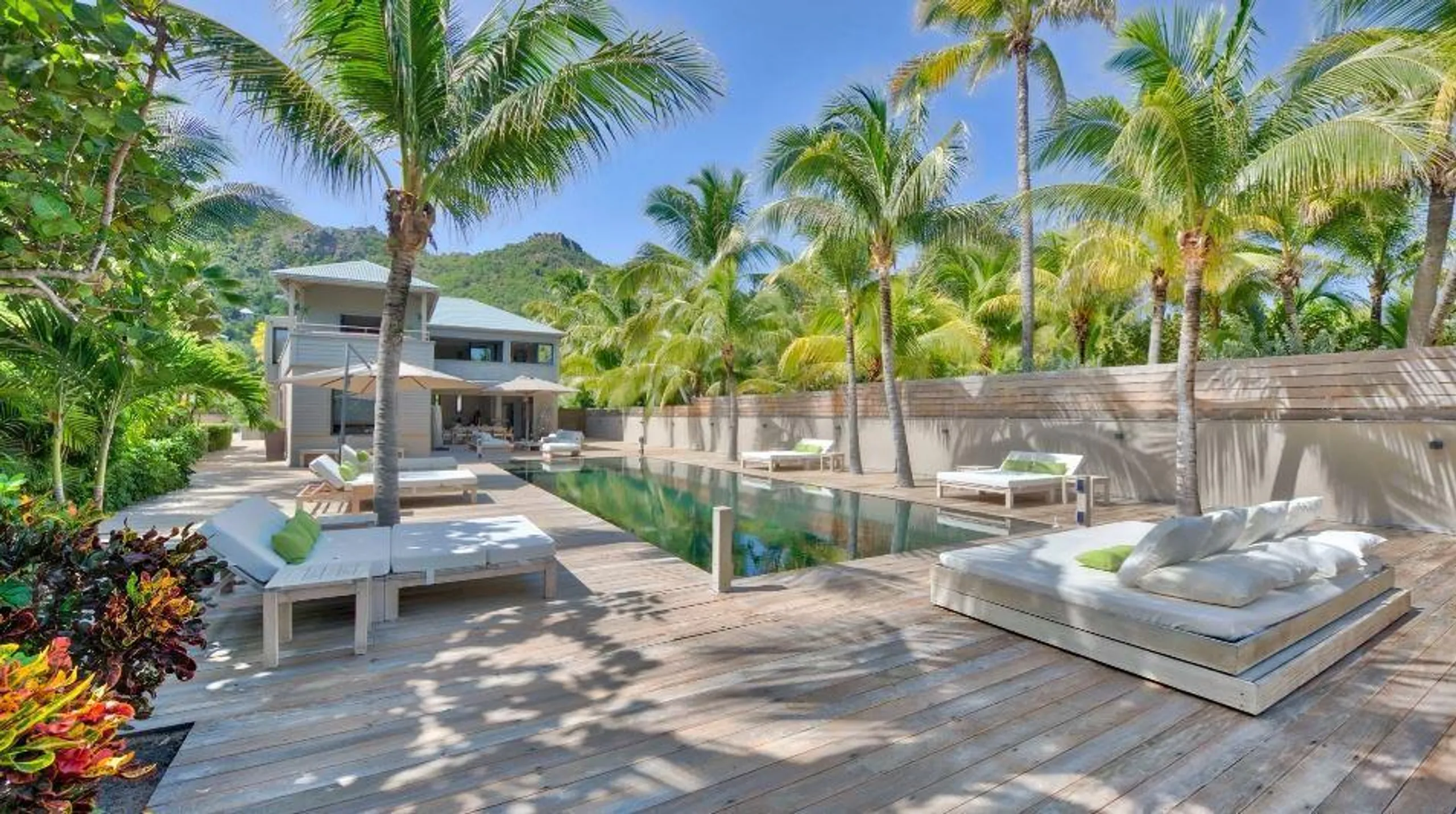 Exclusive St. Barts Beach Villa with Heated Pool — photograph 7