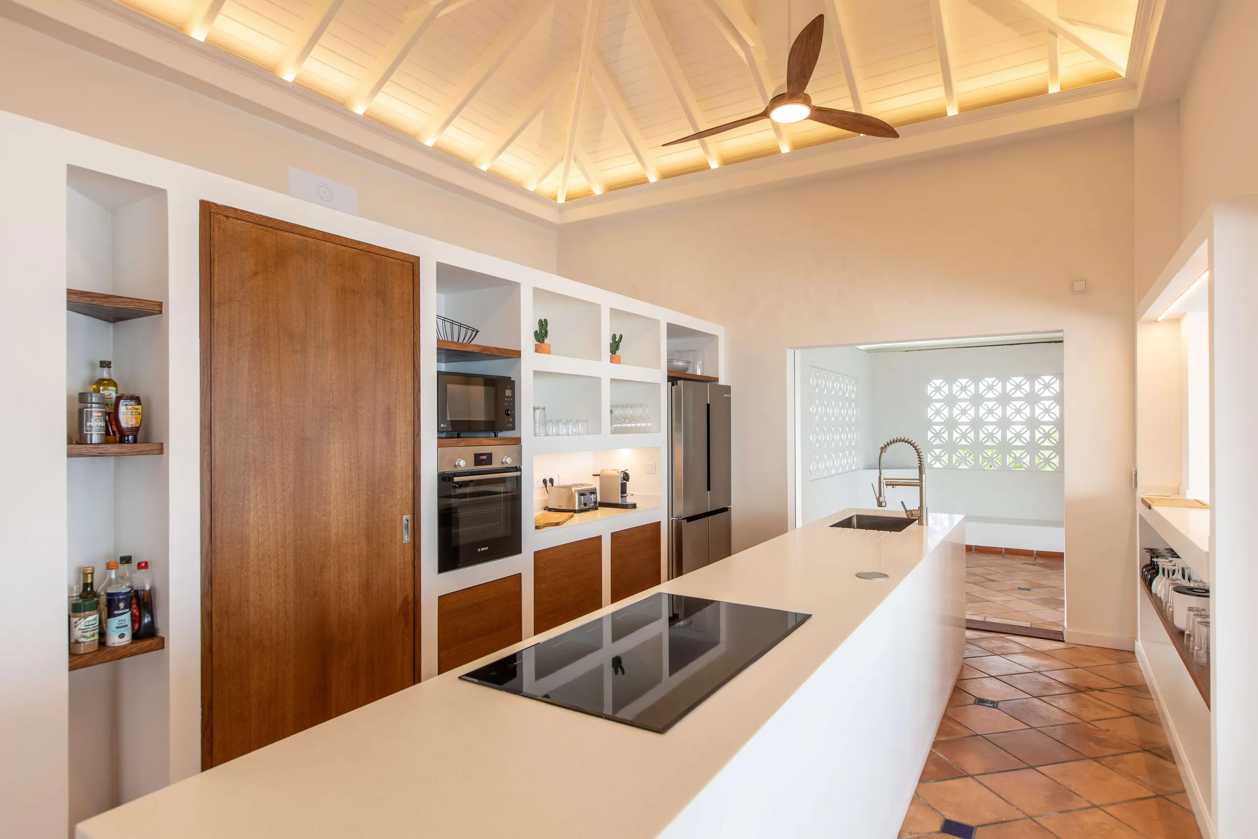 Stunning 5 Bedroom Caribbean Villa with Private Heated Infinity Pool, and Panoramic Ocean Views — photograph 8