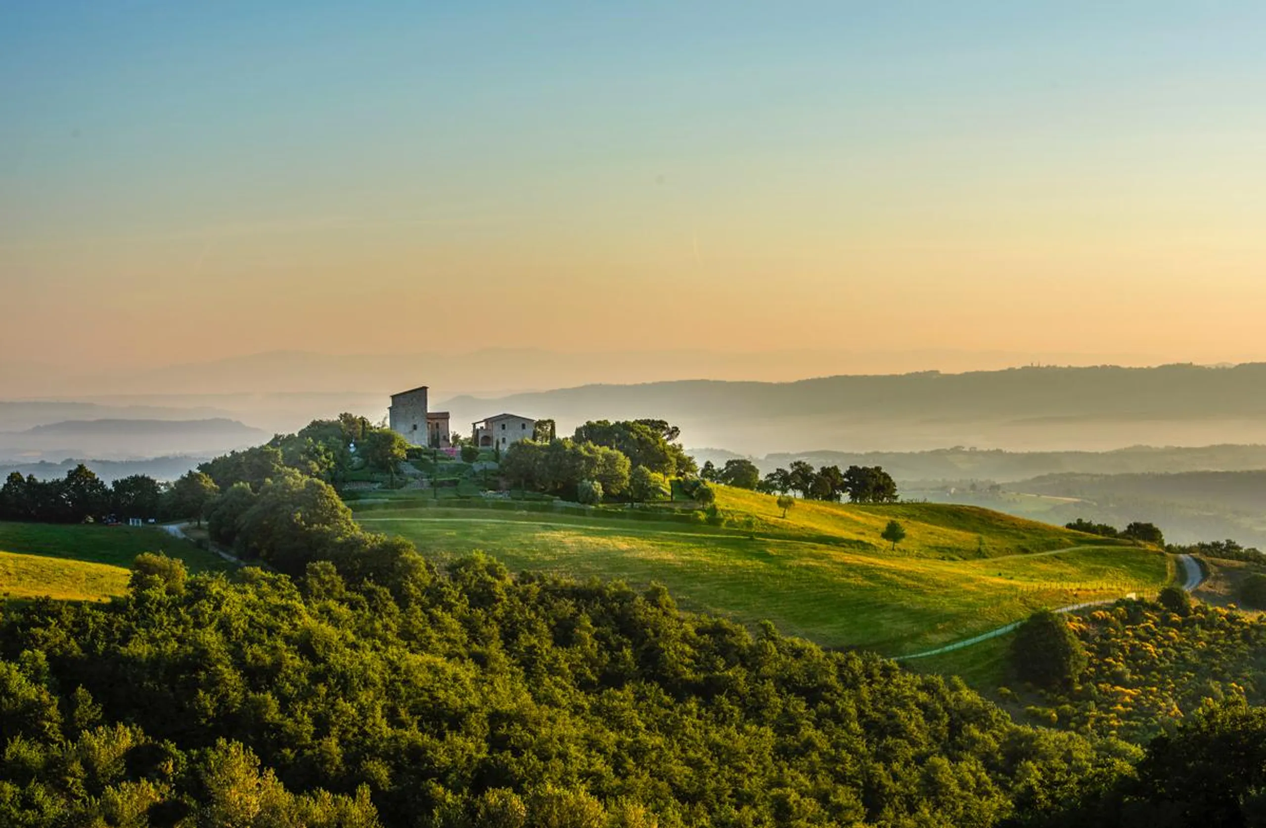 Elegant Tower-Turned-Villa with Private Pool and Monte Rufeno Views — photograph 8