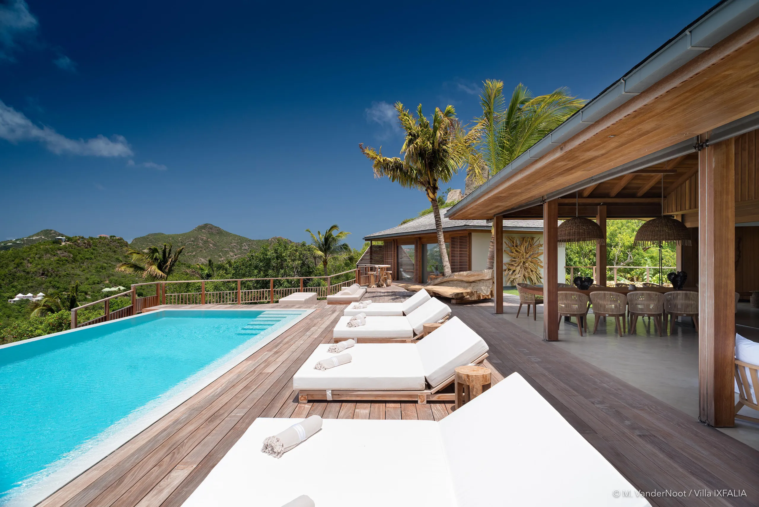 Gleaming Tropical Paradise Villa with Private Pool and Fitness Center, St. Jean