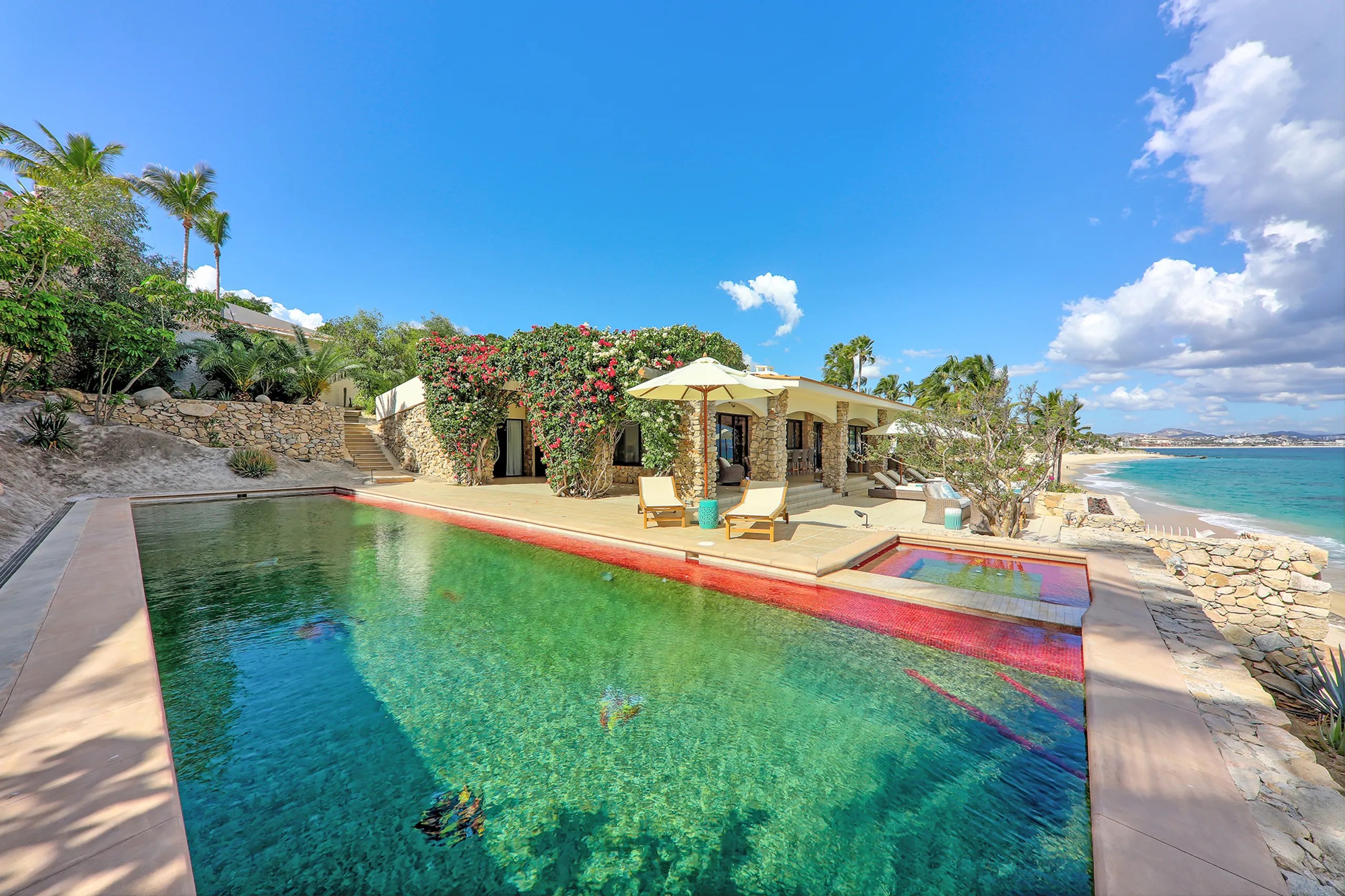 Palmilla North Luxury Oceanfront Estate with Pool and Ocean Views — photograph 3