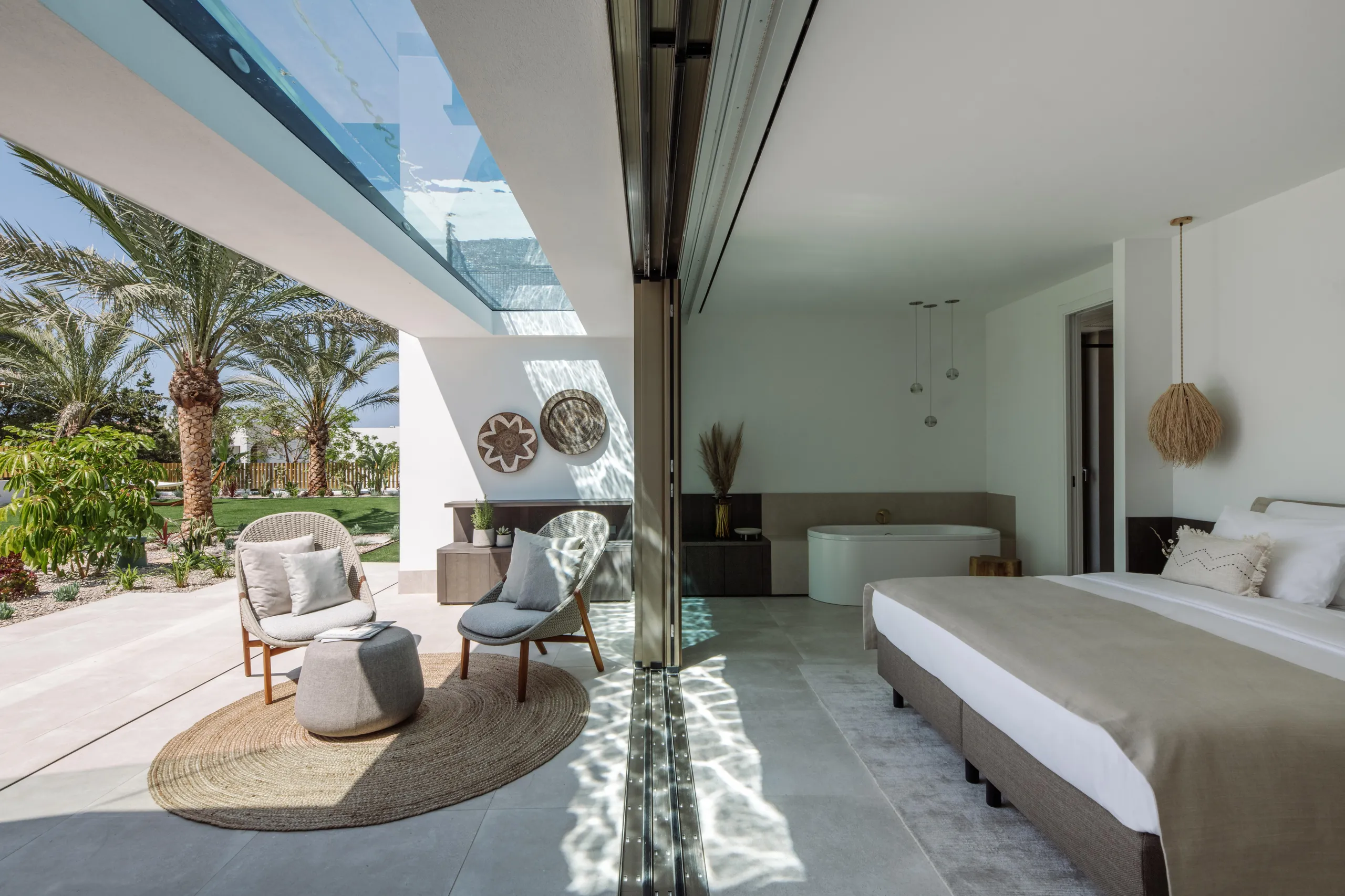 Modern Ibiza Ultra Estate with Private Pool and Ocean Views — photograph 11