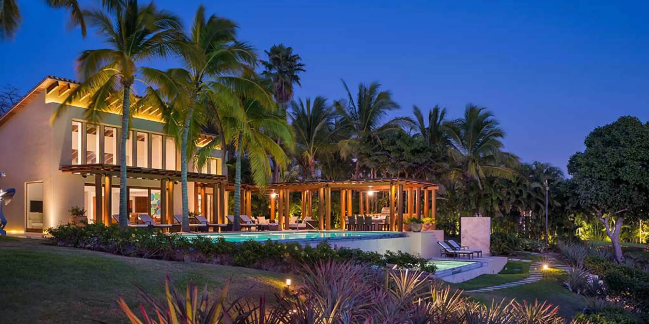 Majestic Ranchos Estates Villa Private Pool & Ocean Access — photograph 2
