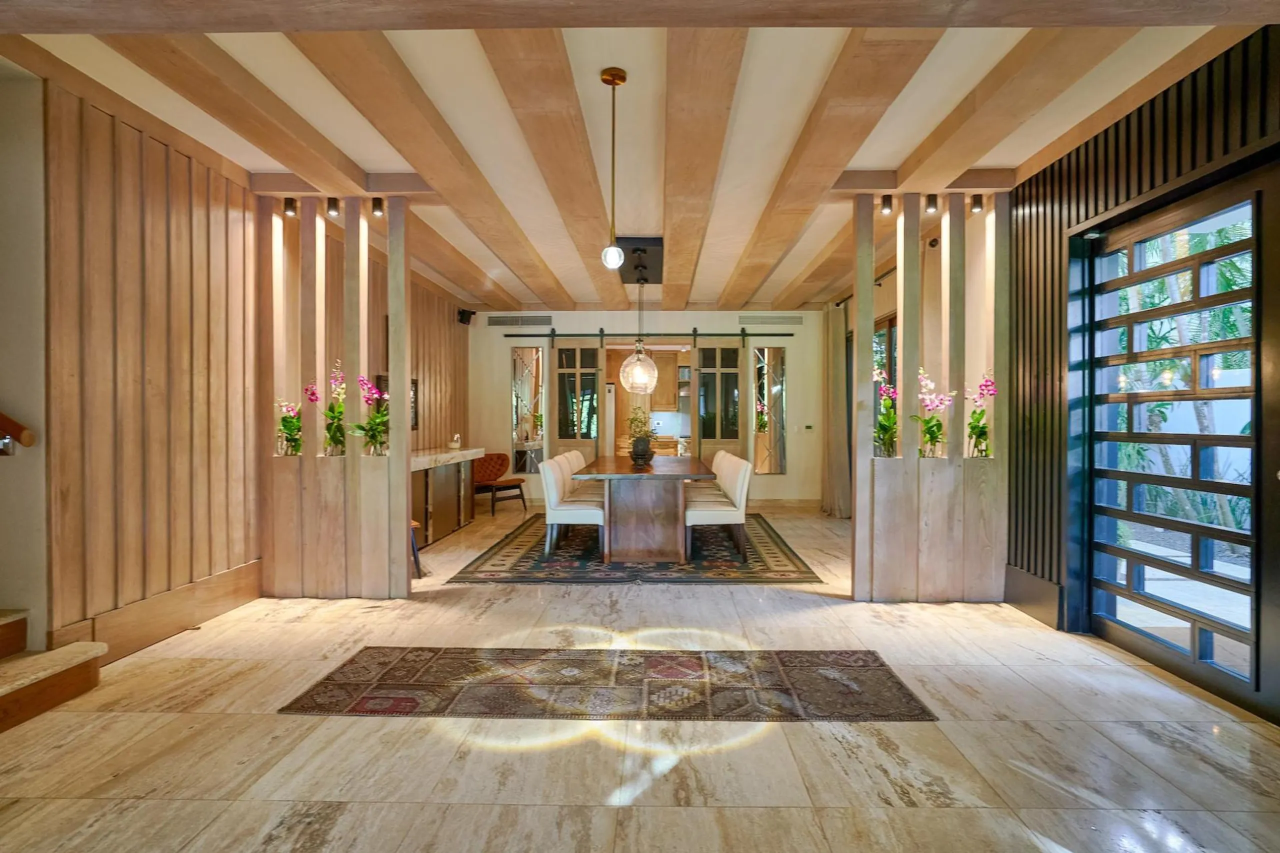 Glorious 4BR Villa with Heated Pool and the Marina Nearby — photograph 10