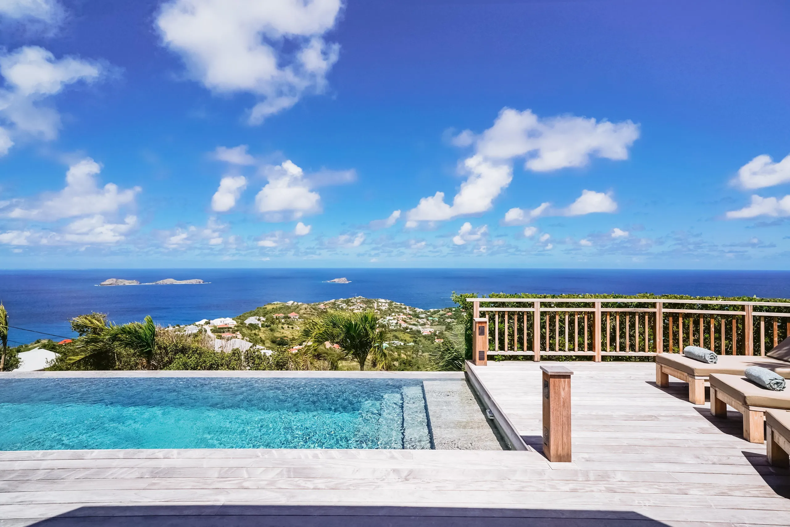 Majestic Paradise Villa with Private Pool and Ocean Views — photograph 3