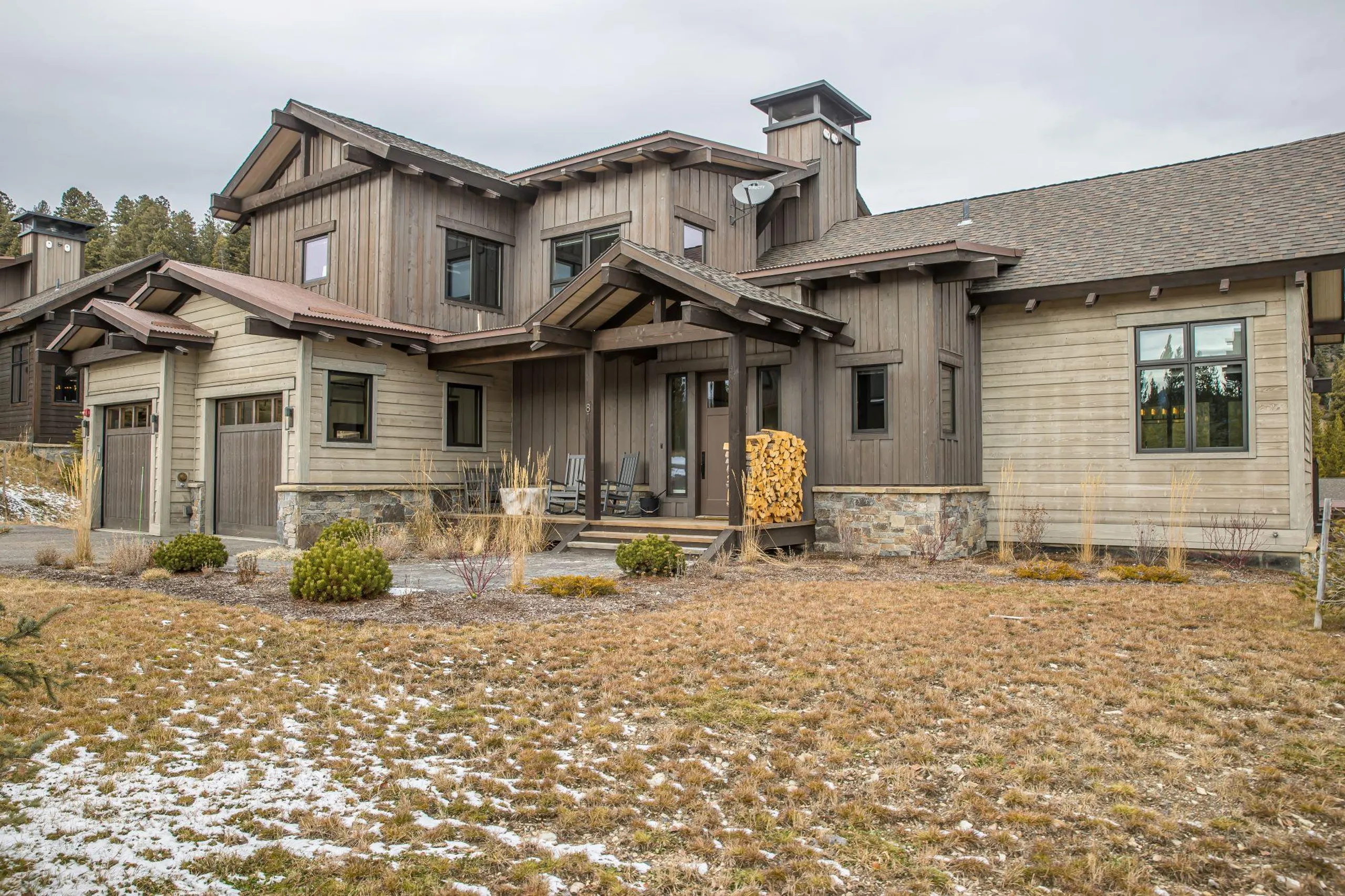 Serene Spanish Peaks Retreat with Jacuzzi, Fireplace and Firepit, Big Sky