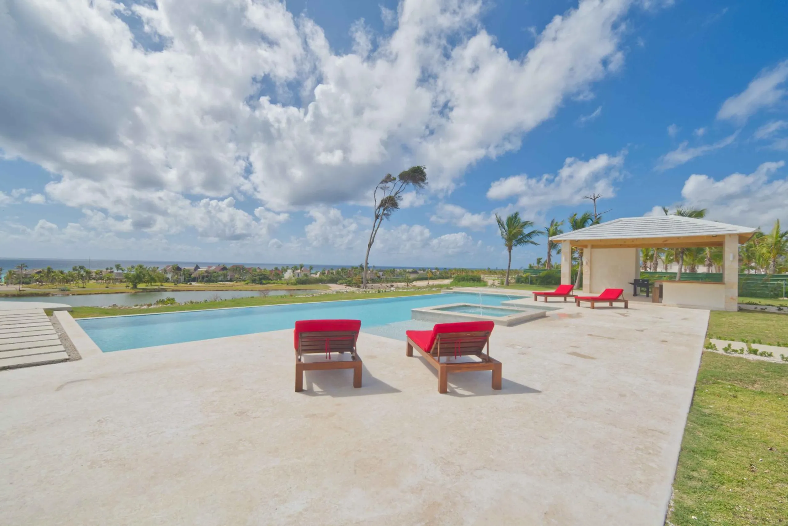 Breathtaking Punta Cana Villa with Private Pool and Stunning Views — photograph 2