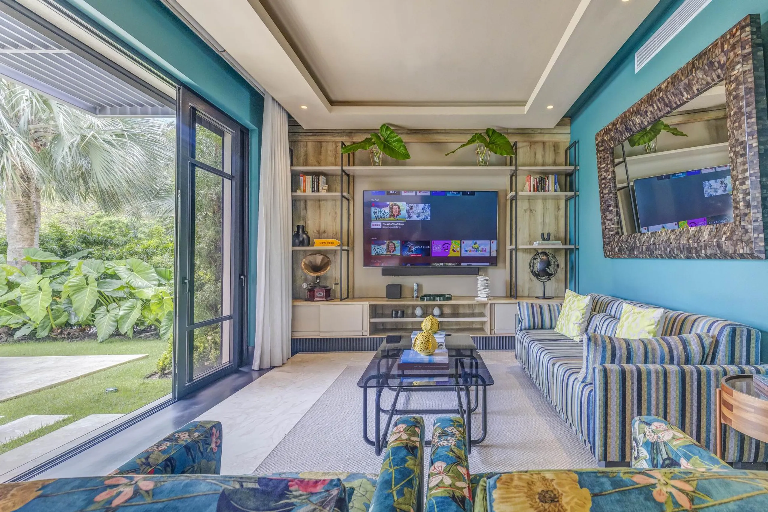 Family-Friendly Villa with Private Pool, Golf Course View — photograph 7