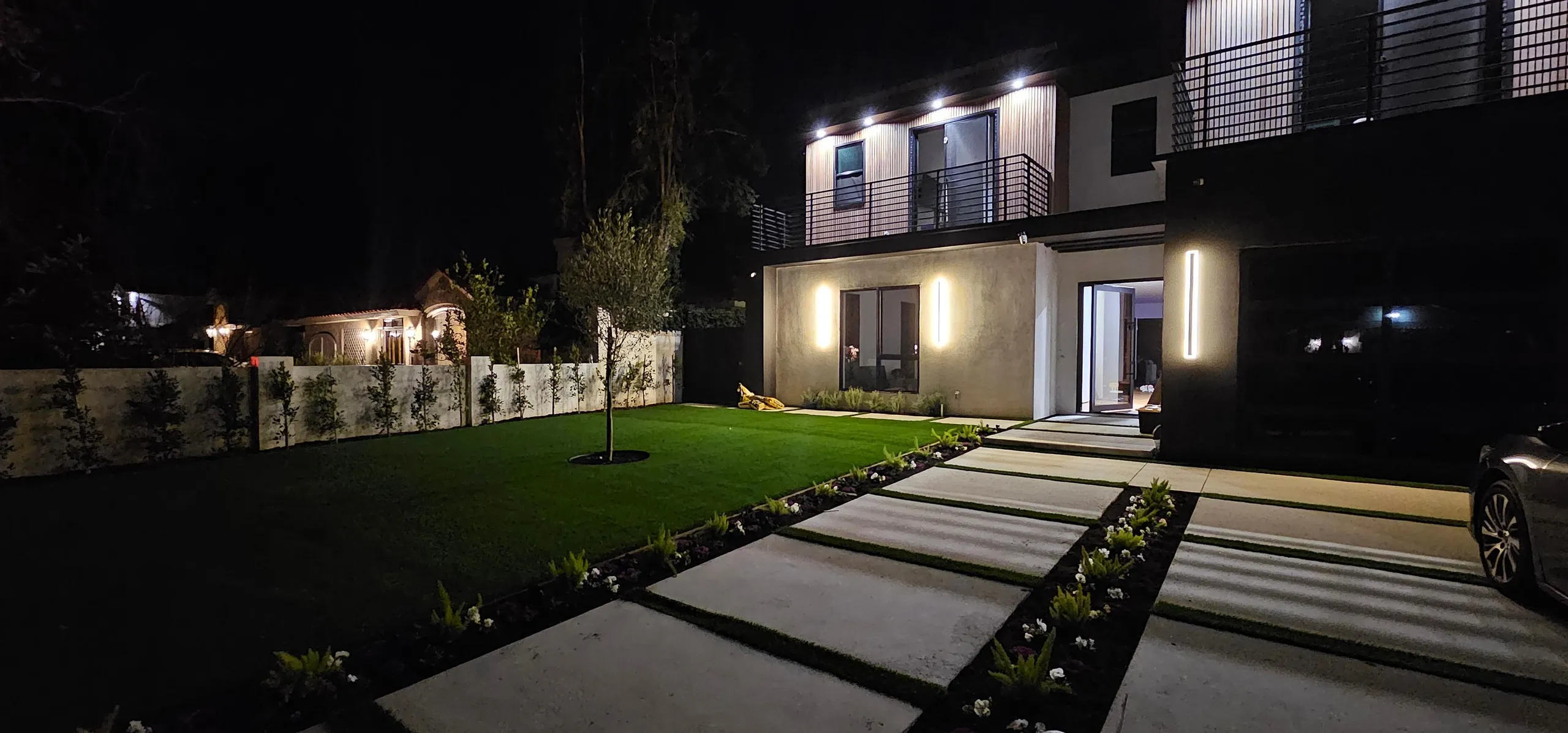 Spacious 6BR Villa in Sherman Oaks with Private Pool & Garden — photograph 6