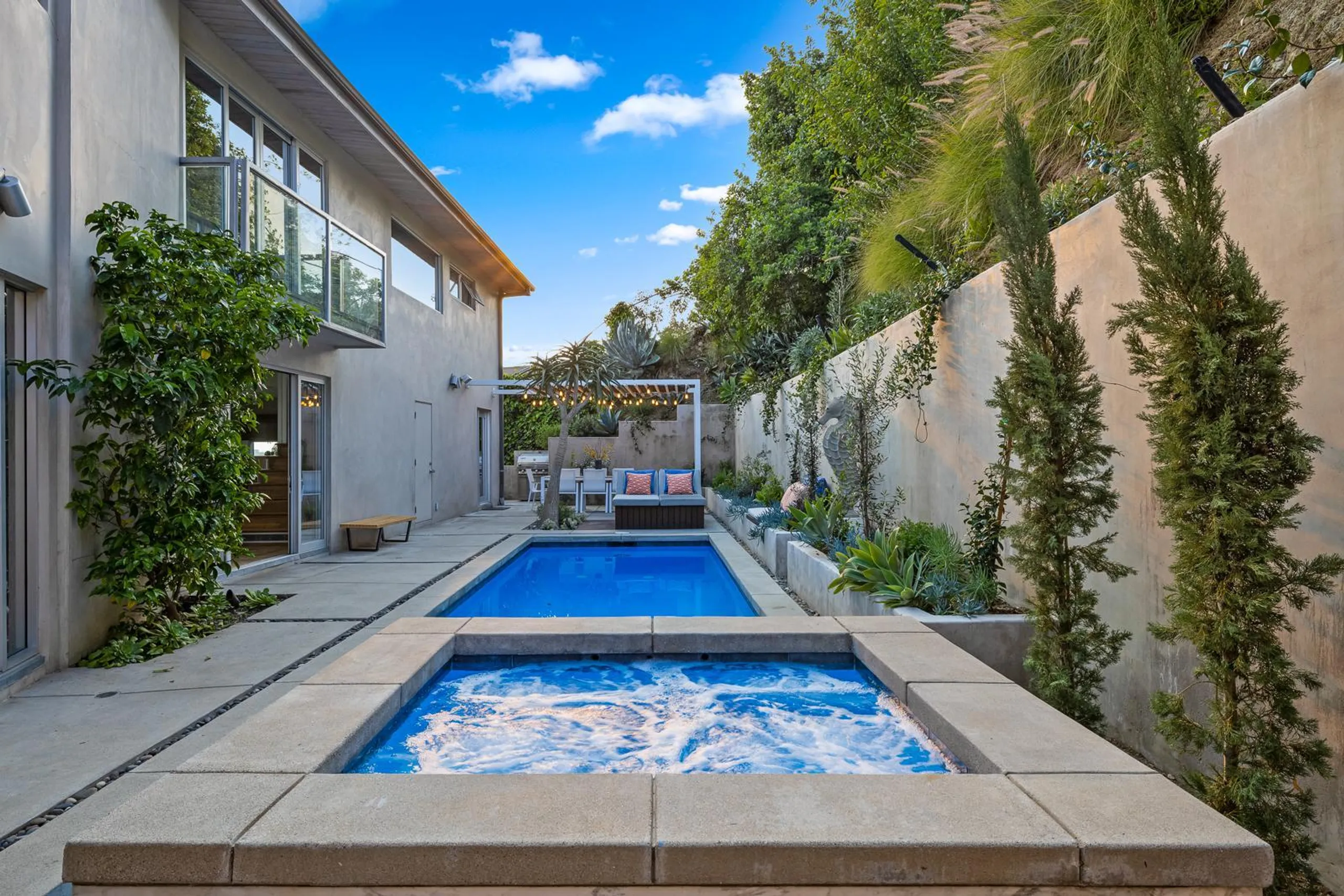 Belle Horizon, West Hollywood
