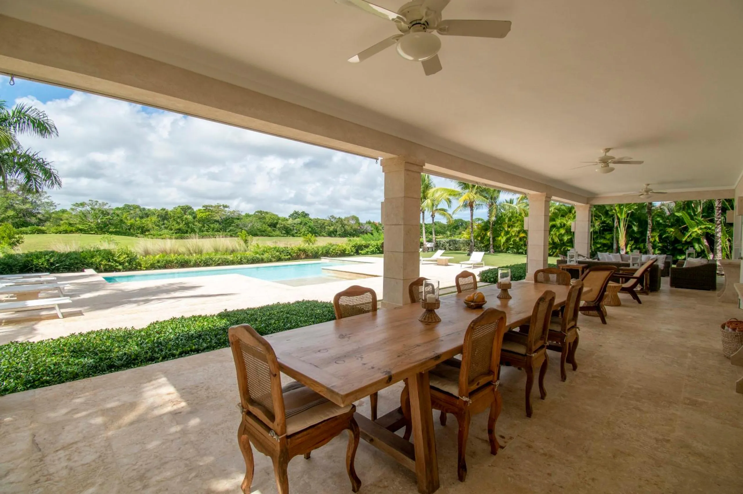 Magnificent Punta Cana Estate with Private Pool and Stunning Views — photograph 11