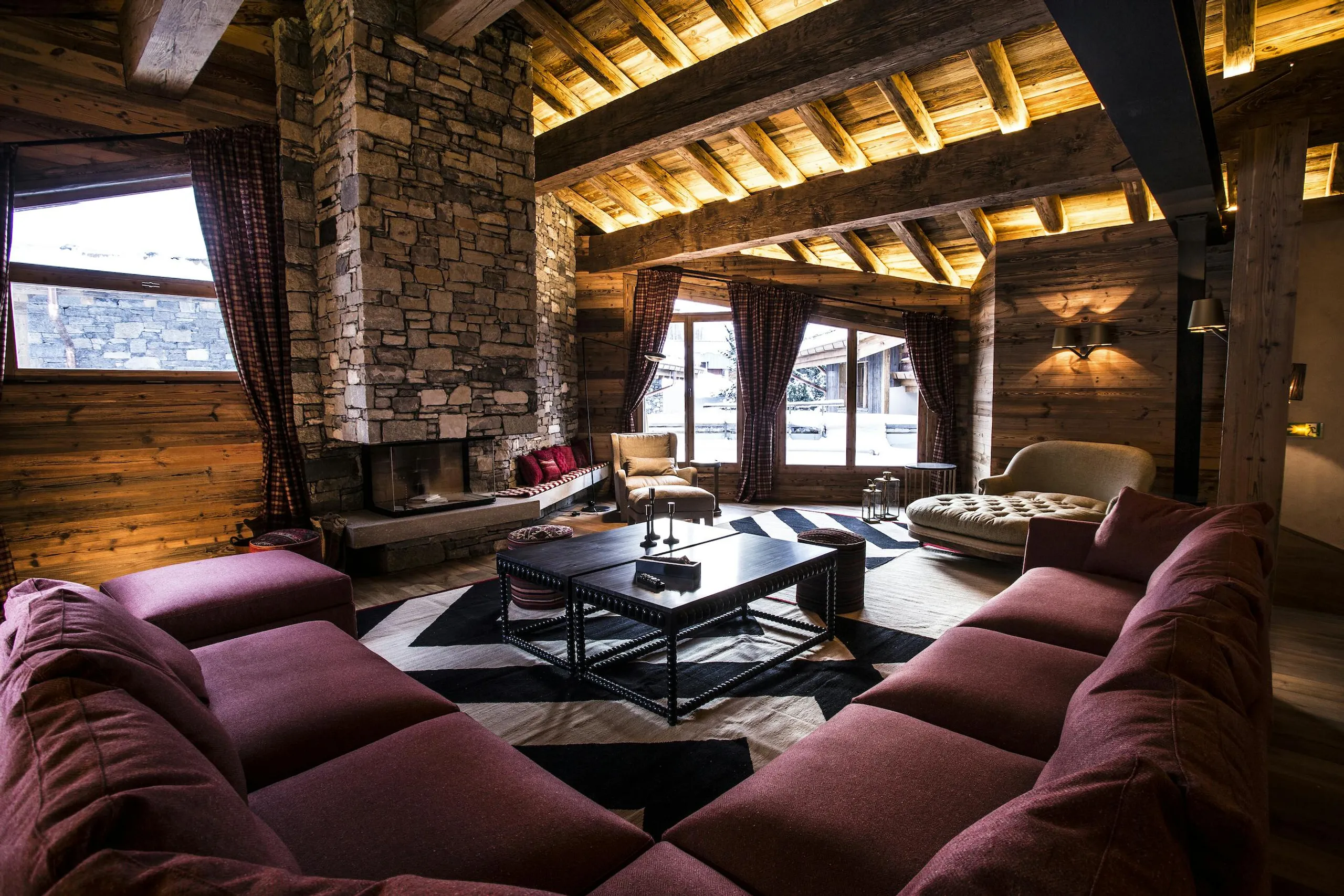 Exceptional Val D Isere Chalet with Indoor Pool and Fireplace — photograph 4