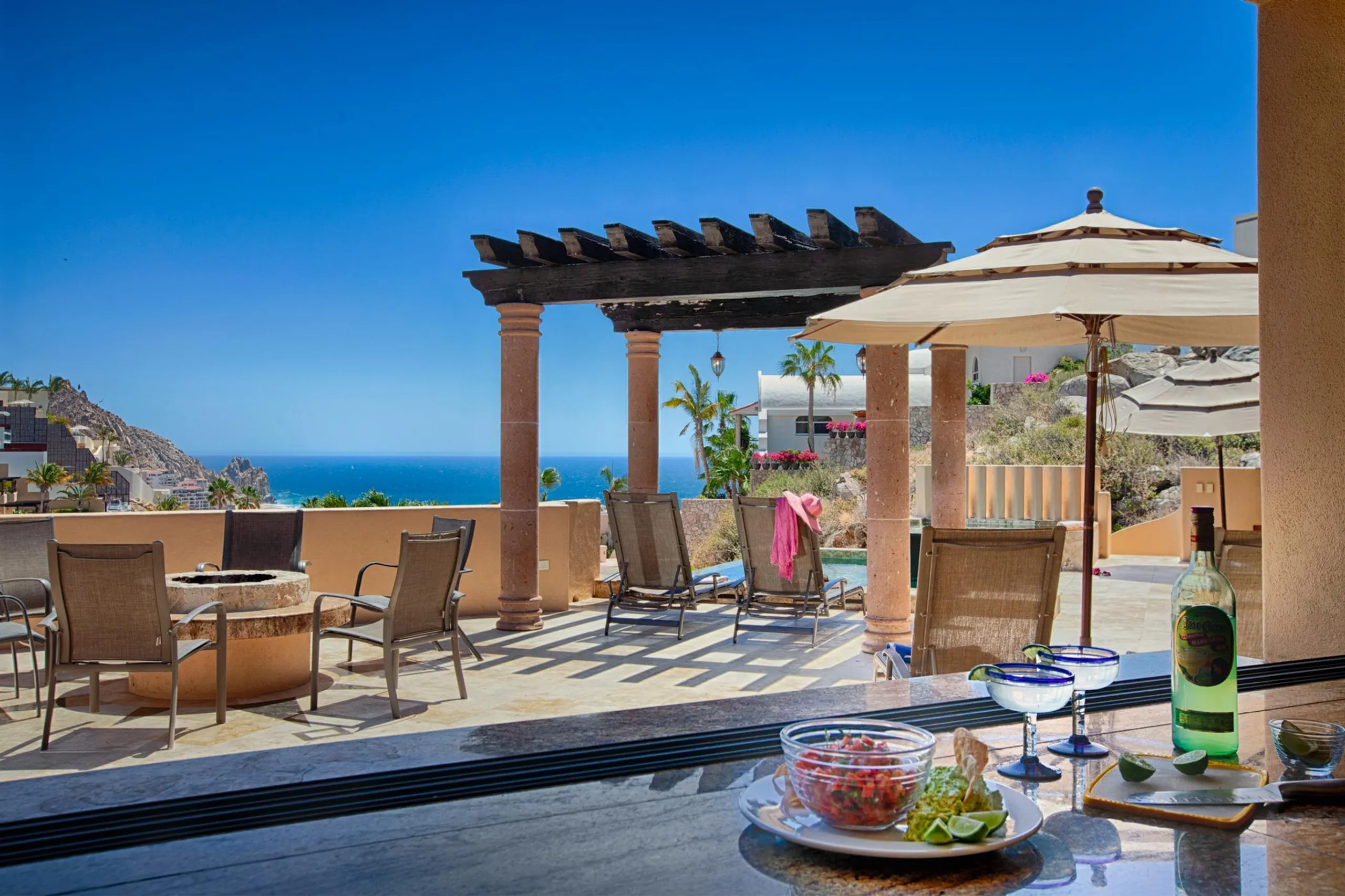 Pedregal New Construction Luxury Estate with Infinity Pool, Hot Tub and Sweeping Views — photograph 12