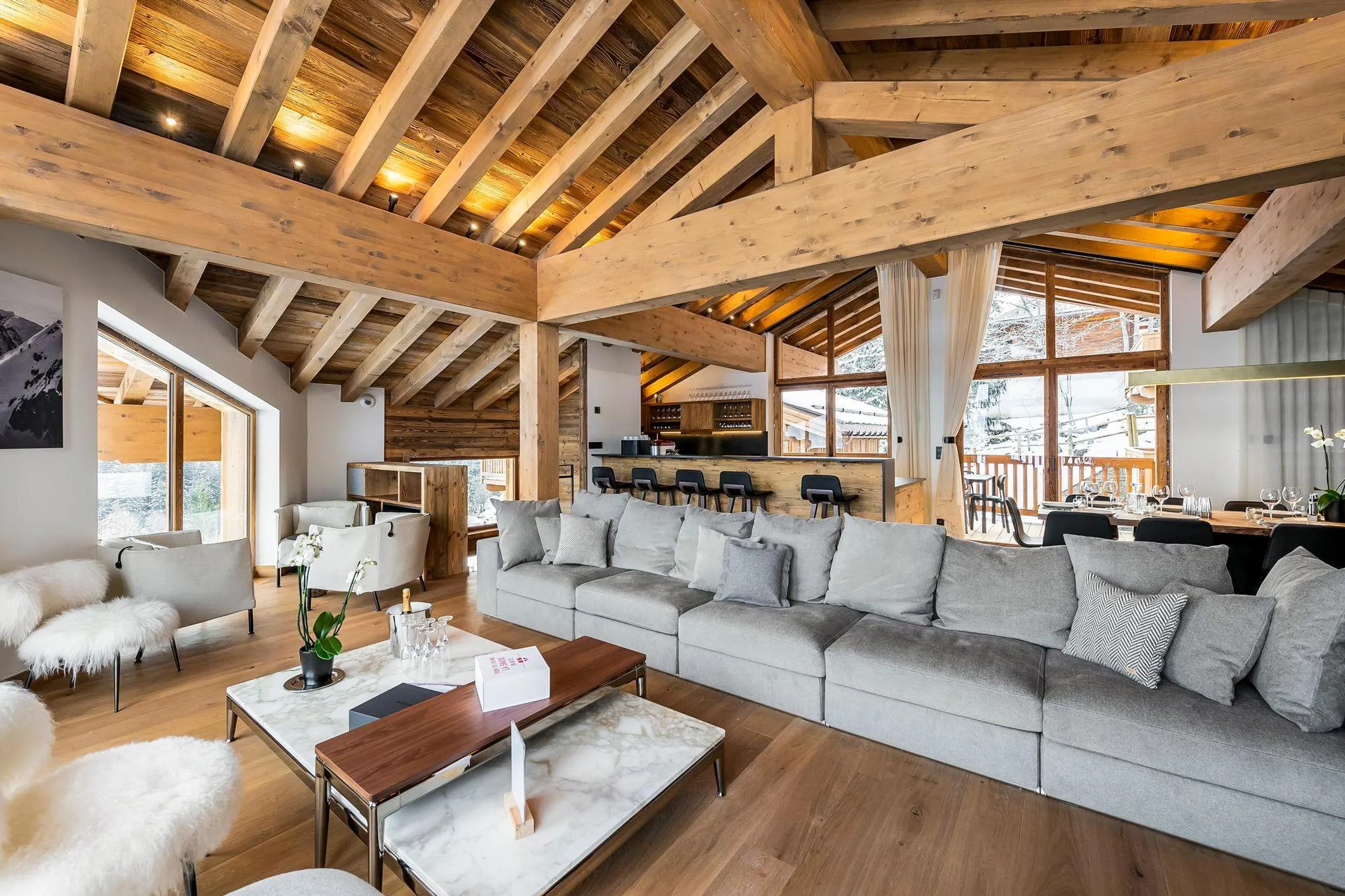 Alpine Luxury Fine Villa in the Heart of Courchevel — photograph 4