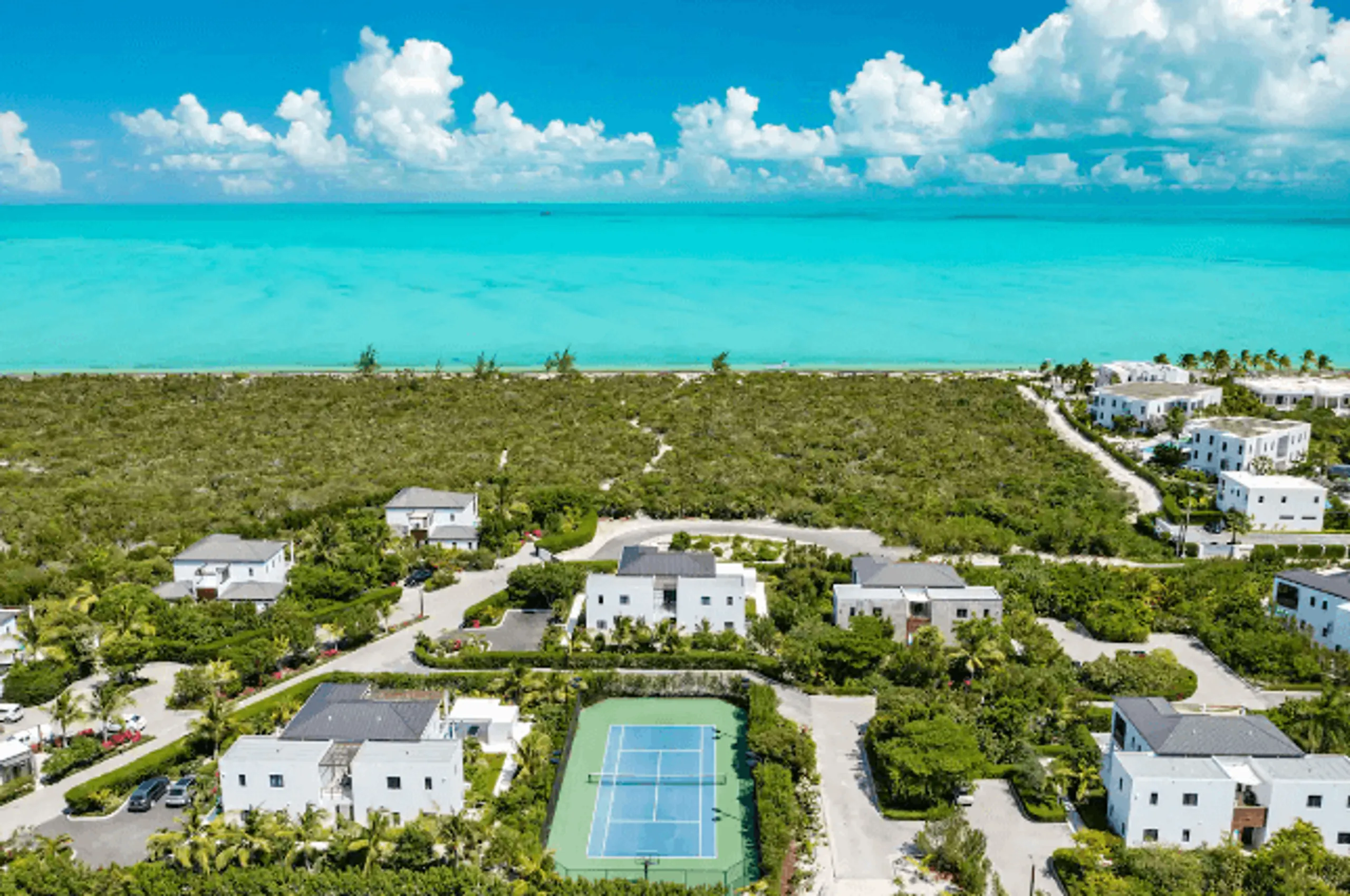 Modern Styled Villa with Private Pool and Direct Private Access to Long Bay Beach — photograph 3