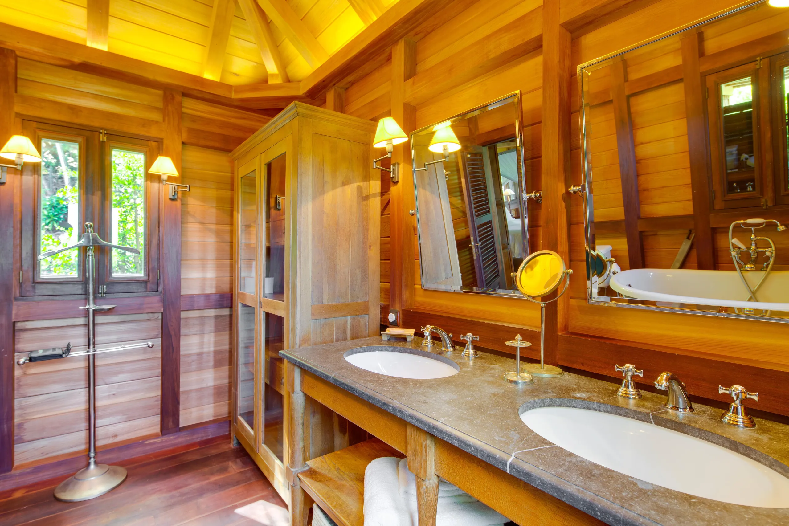 Beautiful Paradise Estate with Private Pool and Chef's Kitchen — photograph 8
