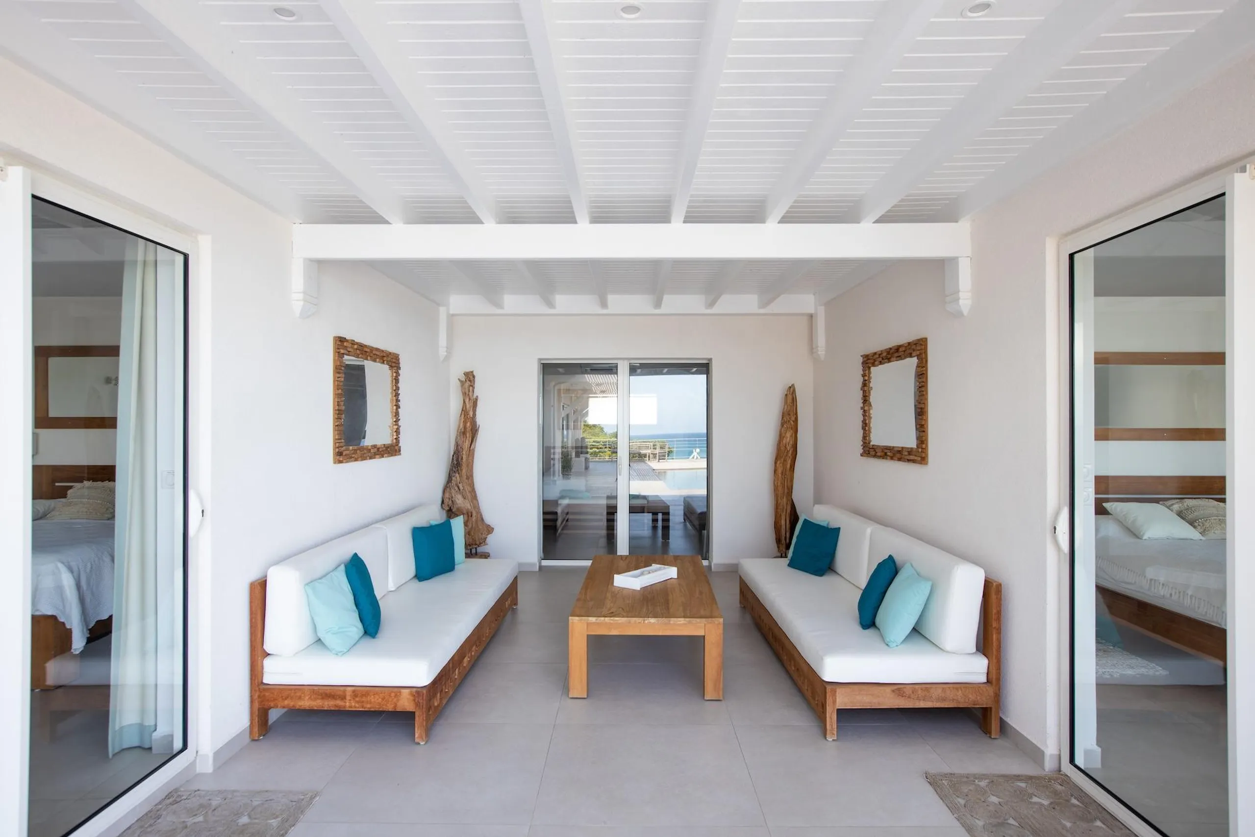 St Martin Modern Sun Villa with Heated Pool and Panoramic Views — photograph 12