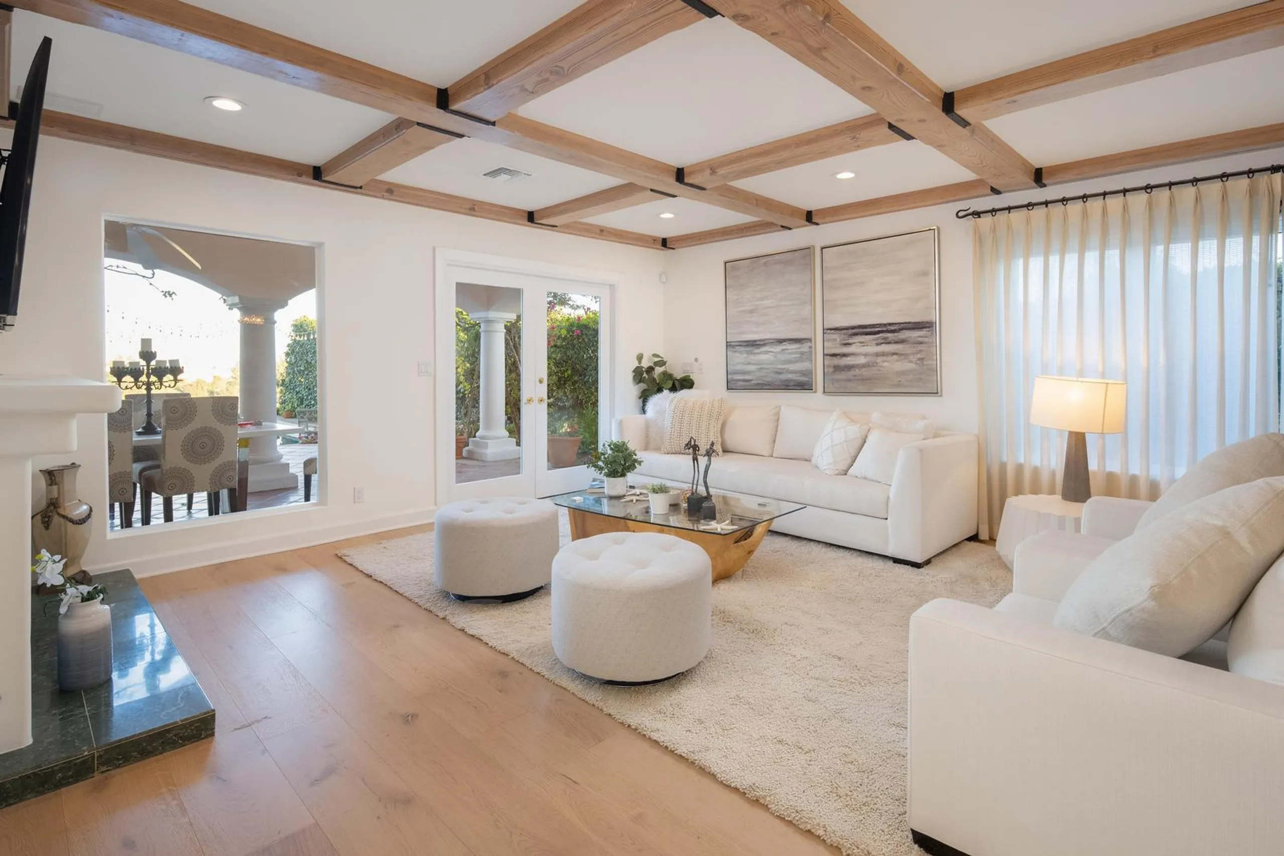 Bel Air Classic Luxury Estate with Private Pool and Stunning Views — photograph 9