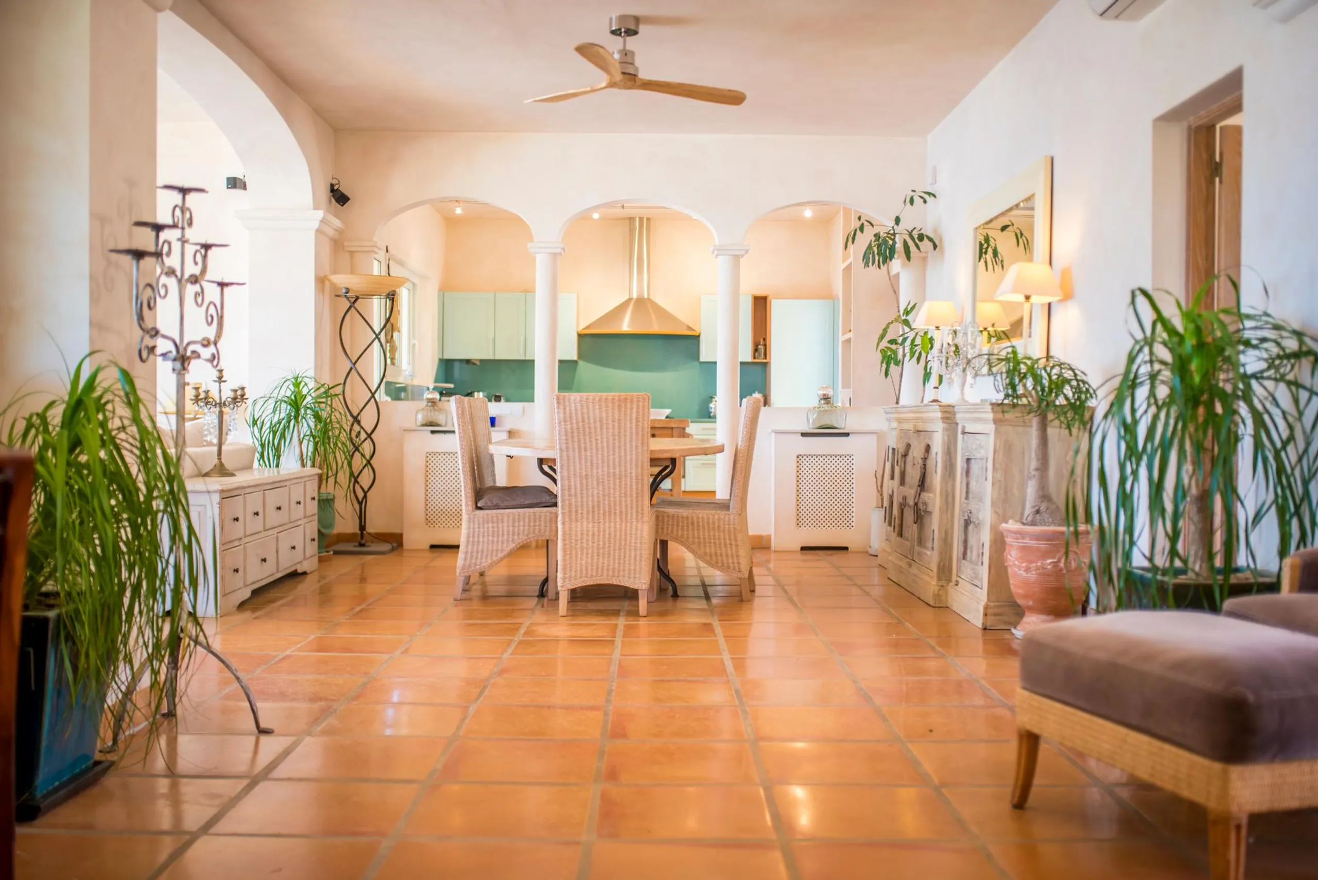 Sumptuous Ibiza Villa with Private Pool and Ocean Views — photograph 6