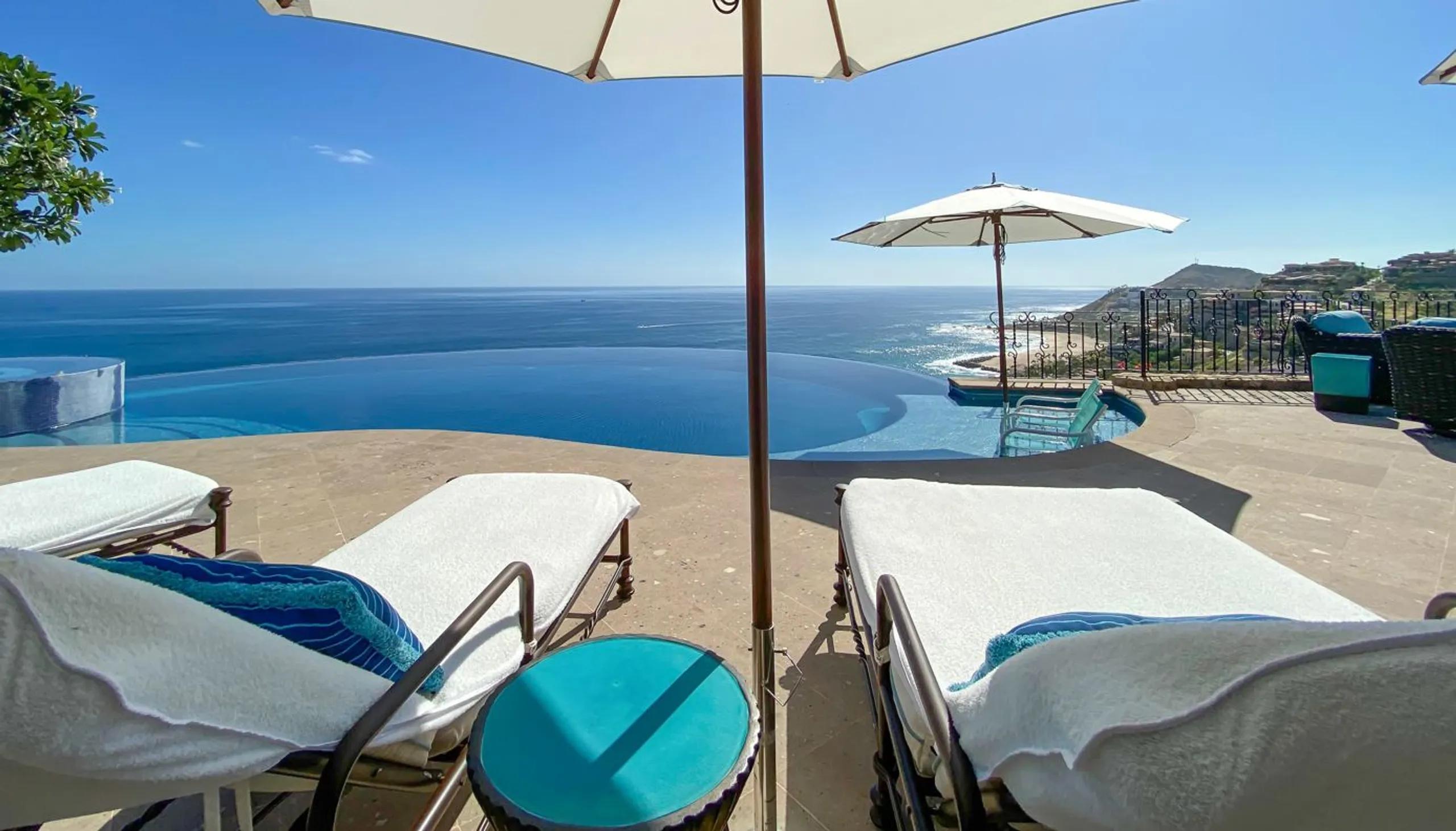 Exquisite 6 Bedroom Los Cabos Villa with Private Infinity Pool, & Palmilla Access — photograph 4