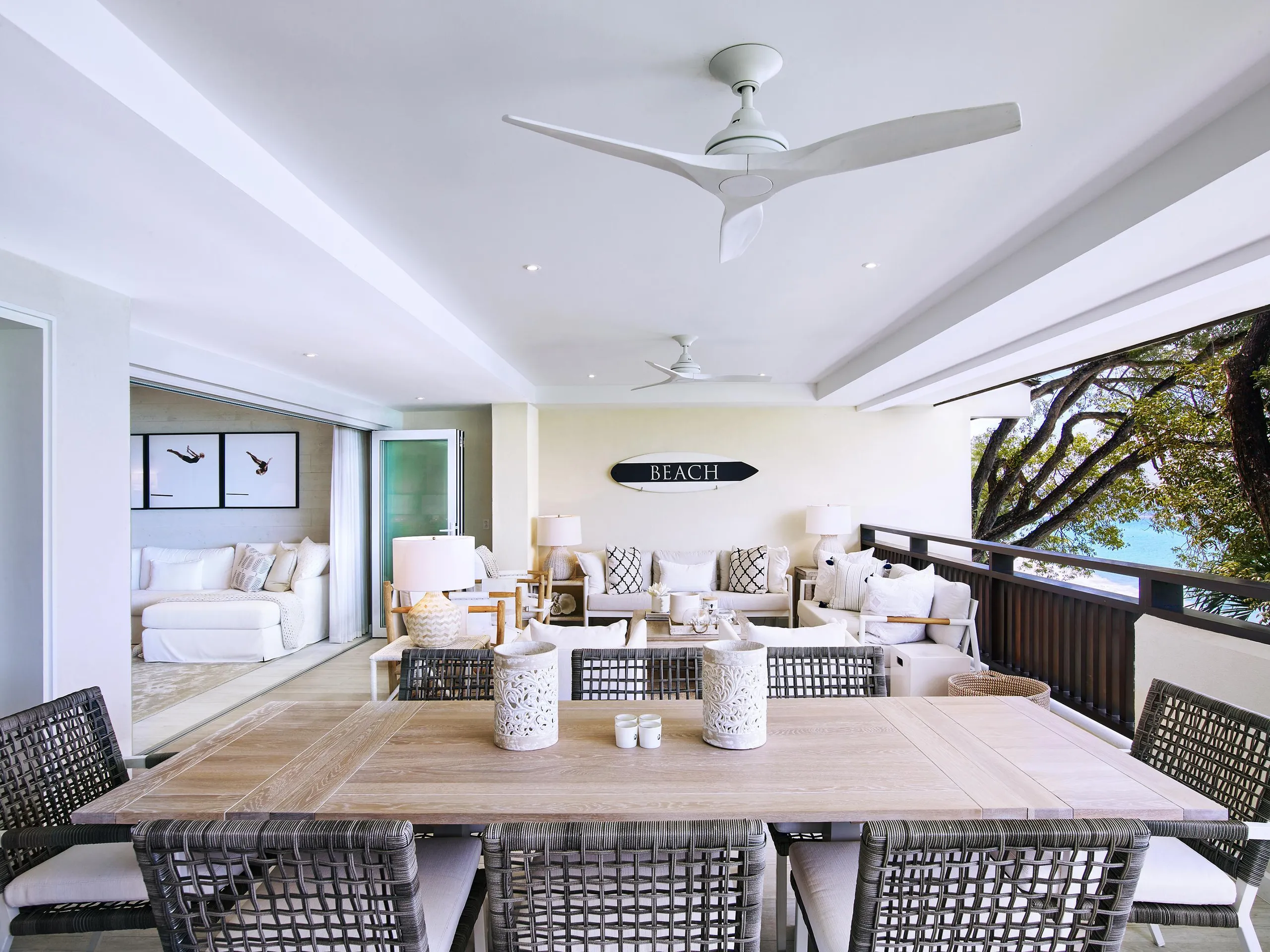 Barbados Sophisticated Beachfront Villa with Classic Caribbean Views — photograph 3