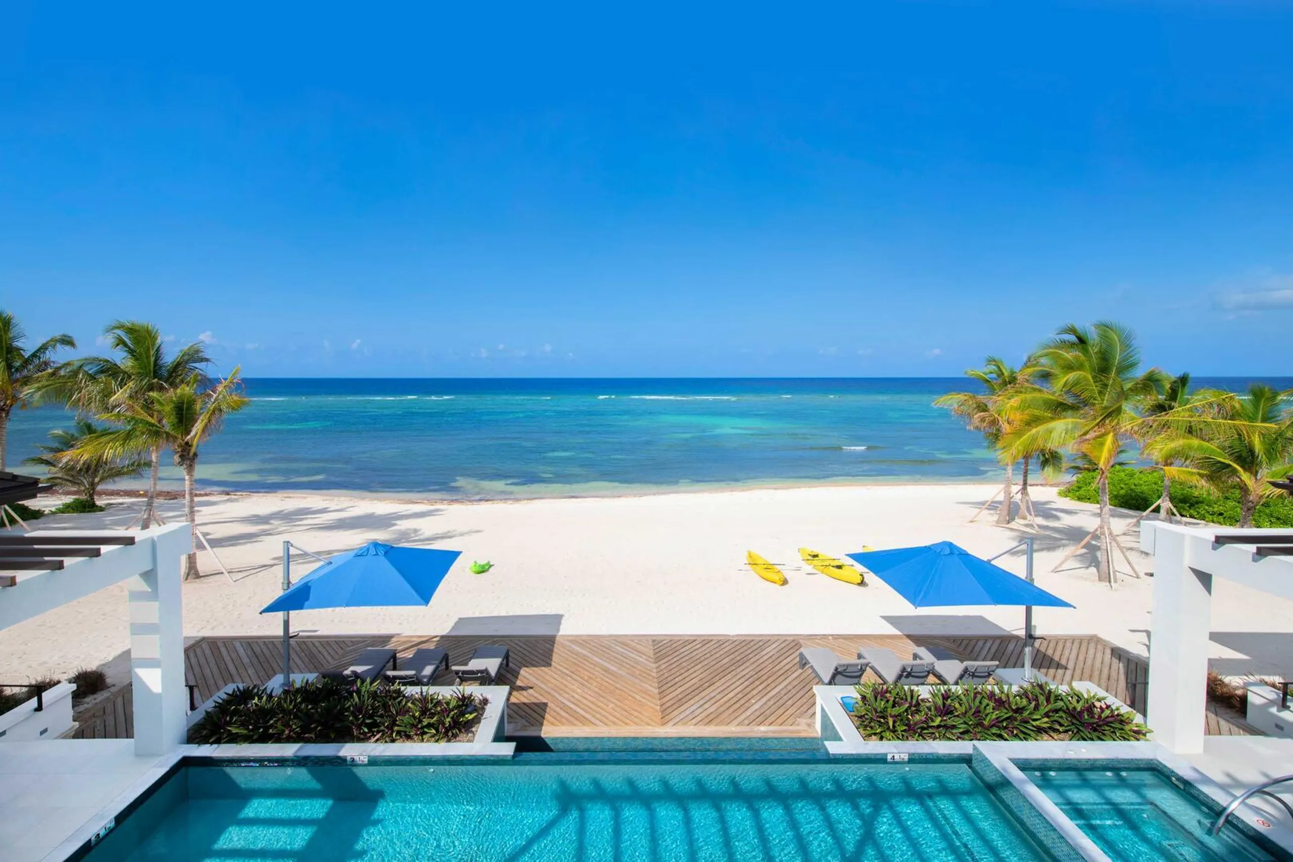 Oceanfront Rum Point Palace with Resort Style Pool, Hot Tub, and Beach — photograph 6