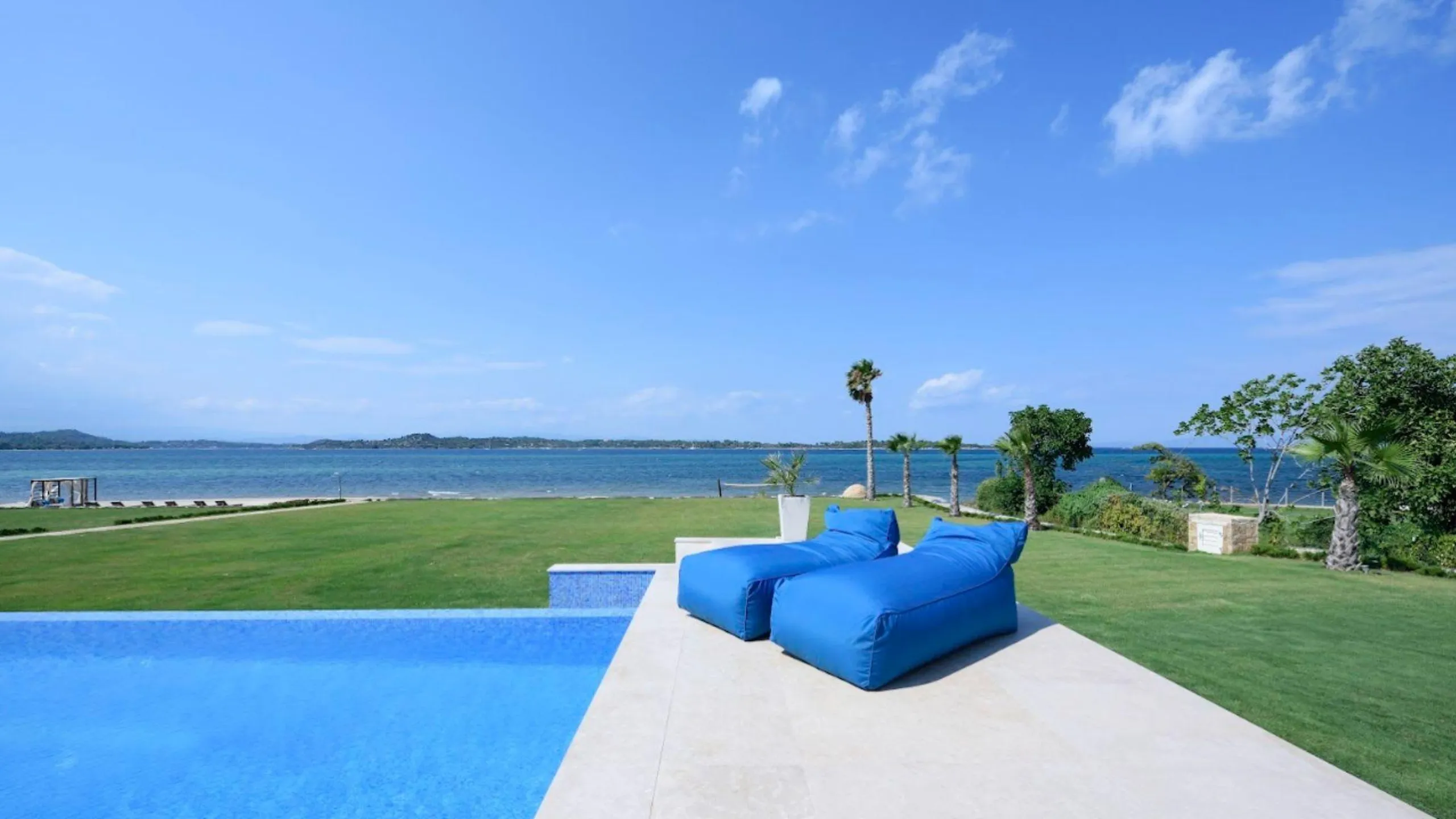 Ultra-Luxury Villa in Vourvourou with 2 Heated Pools & Panoramic Views — photograph 3
