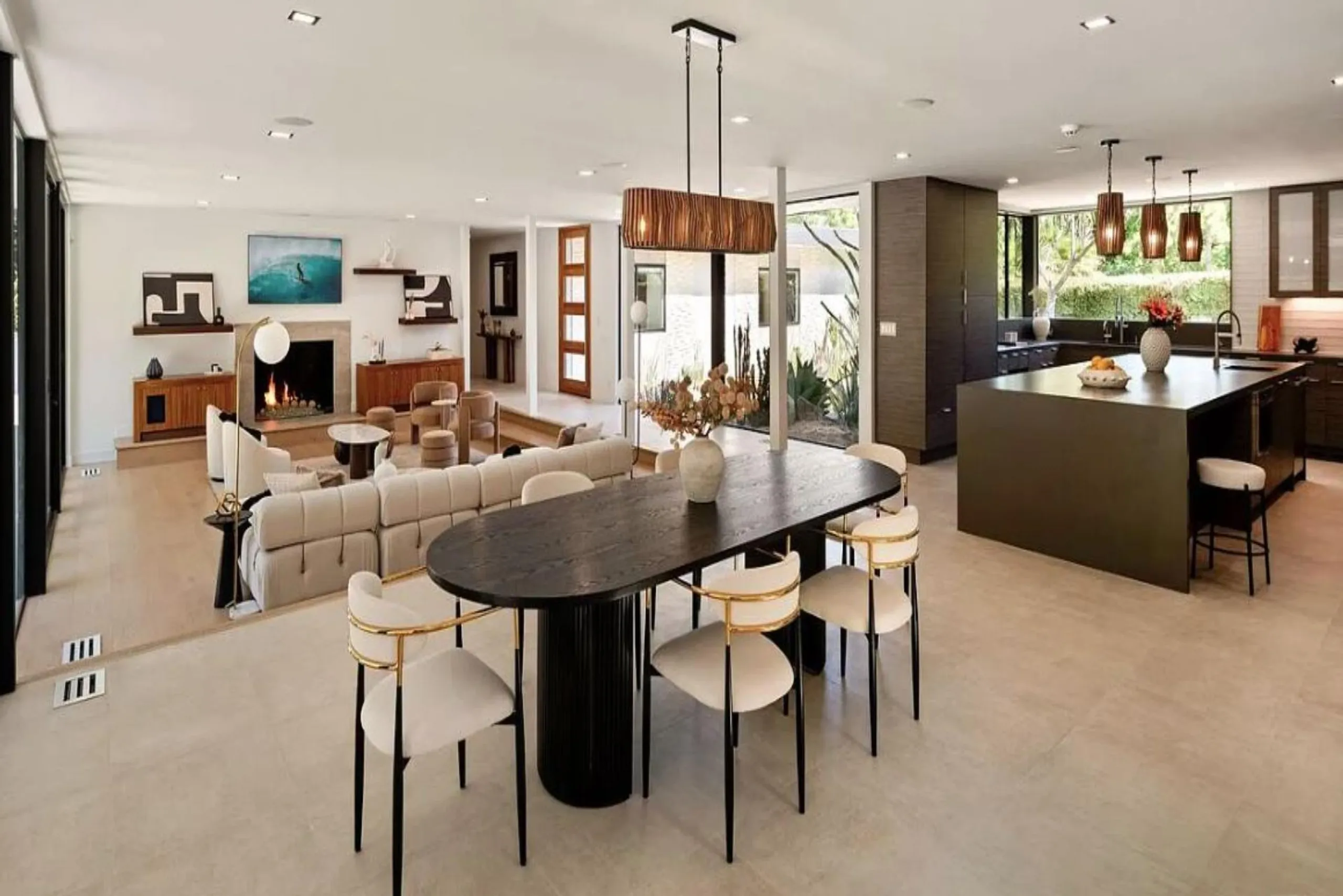 Legacy Beverly Hills Estate with Modern Luxury with Pool, Theater & Gym — photograph 10