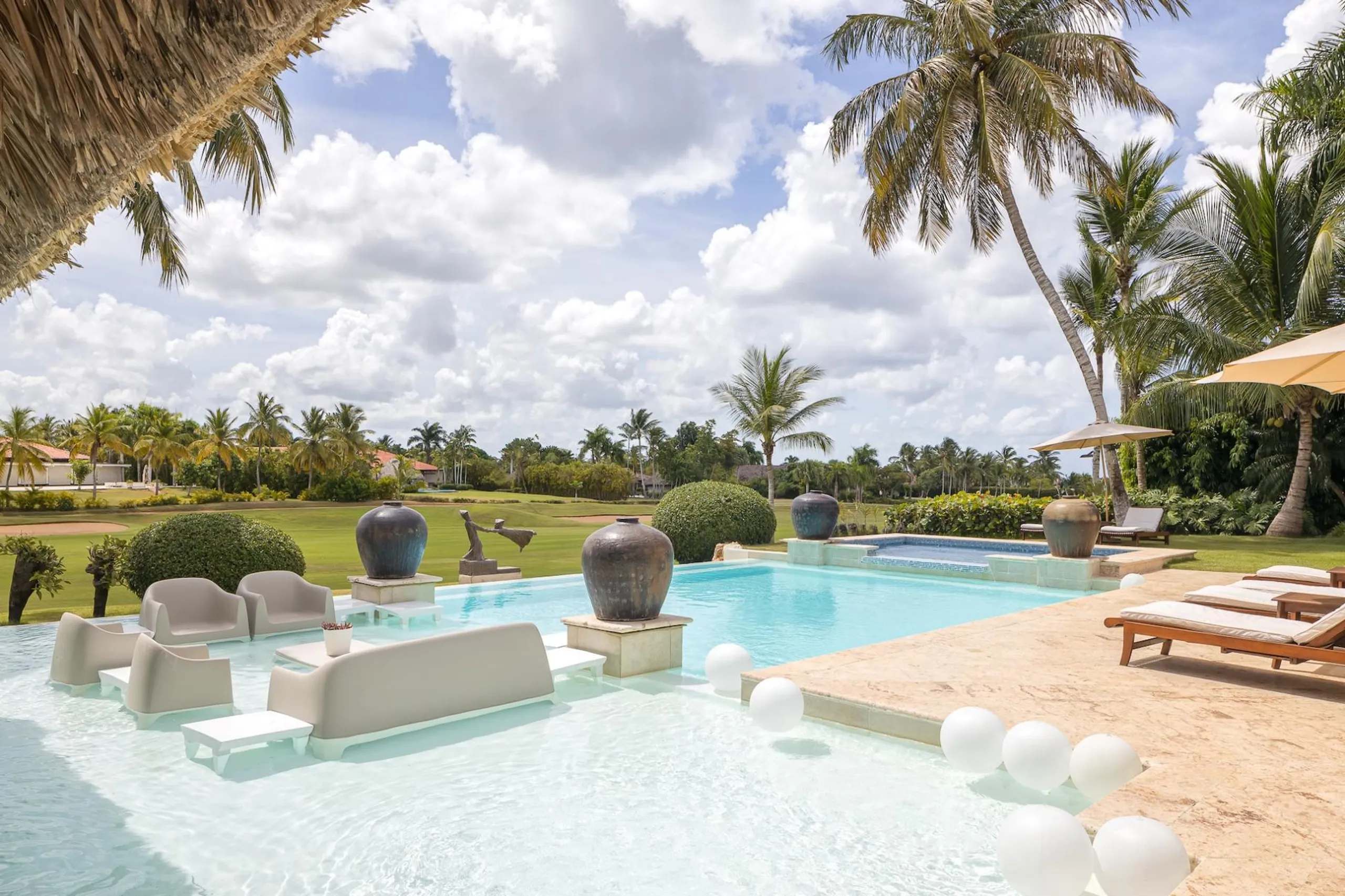 Stylish 5-Bedroom Villa with Private Pool, Overlooking Dye Fore in Casa de Campo, La Romana