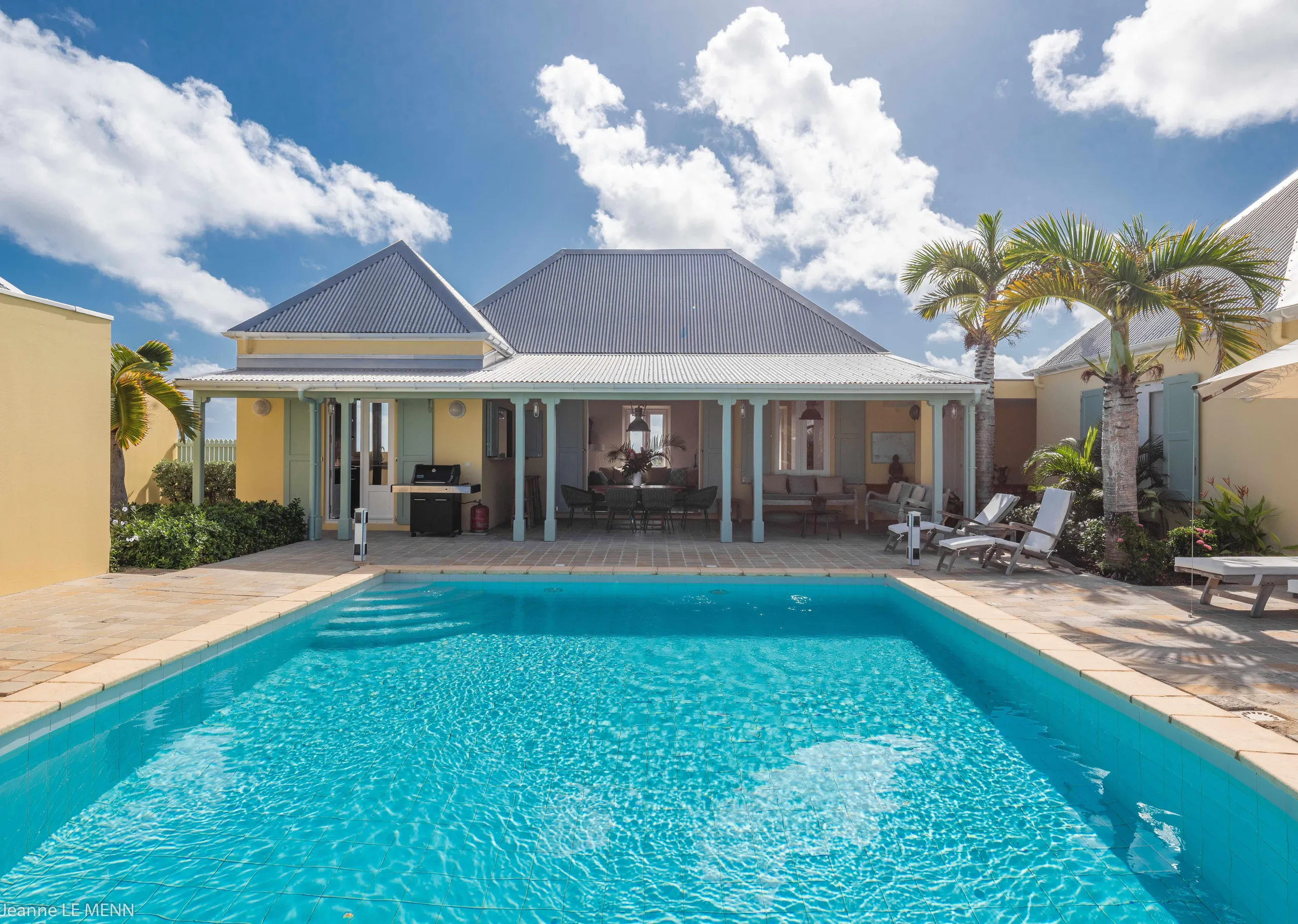 Prestigious Paradise Villa with Private Pool and Ocean Views, Mont Jean