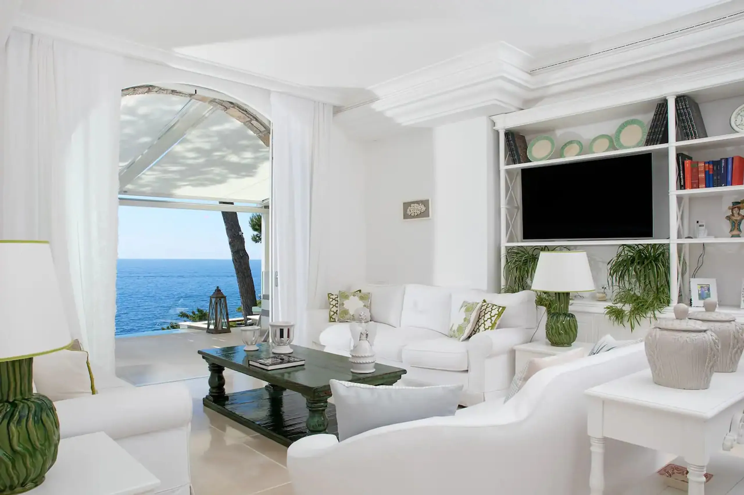 Astounding Amalfi Coast Villa with Infinity Pool — photograph 6