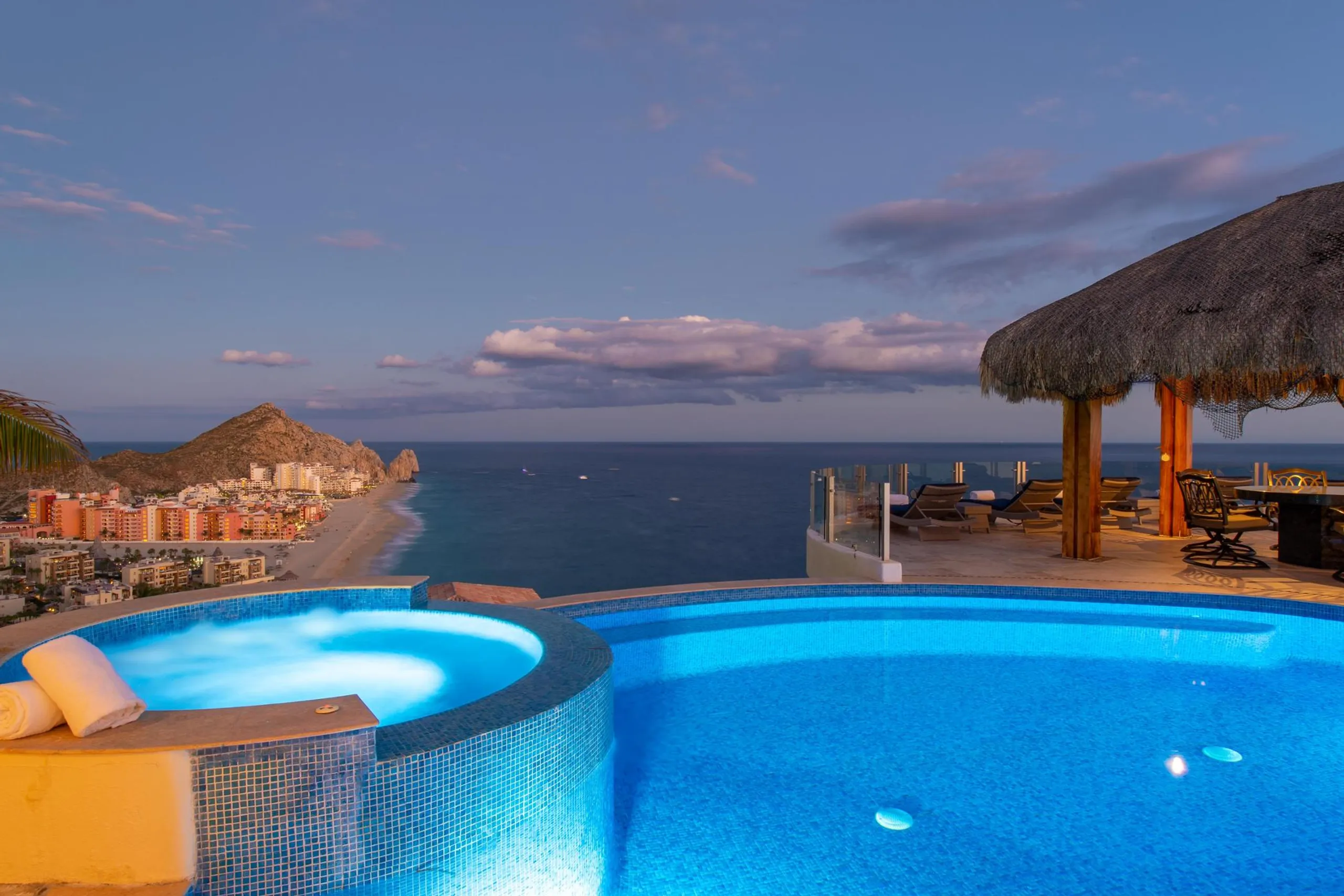 Ultimate in Natural Beauty and First-class Luxury Pedregal Estate with Pool and Spectacular Views — photograph 5