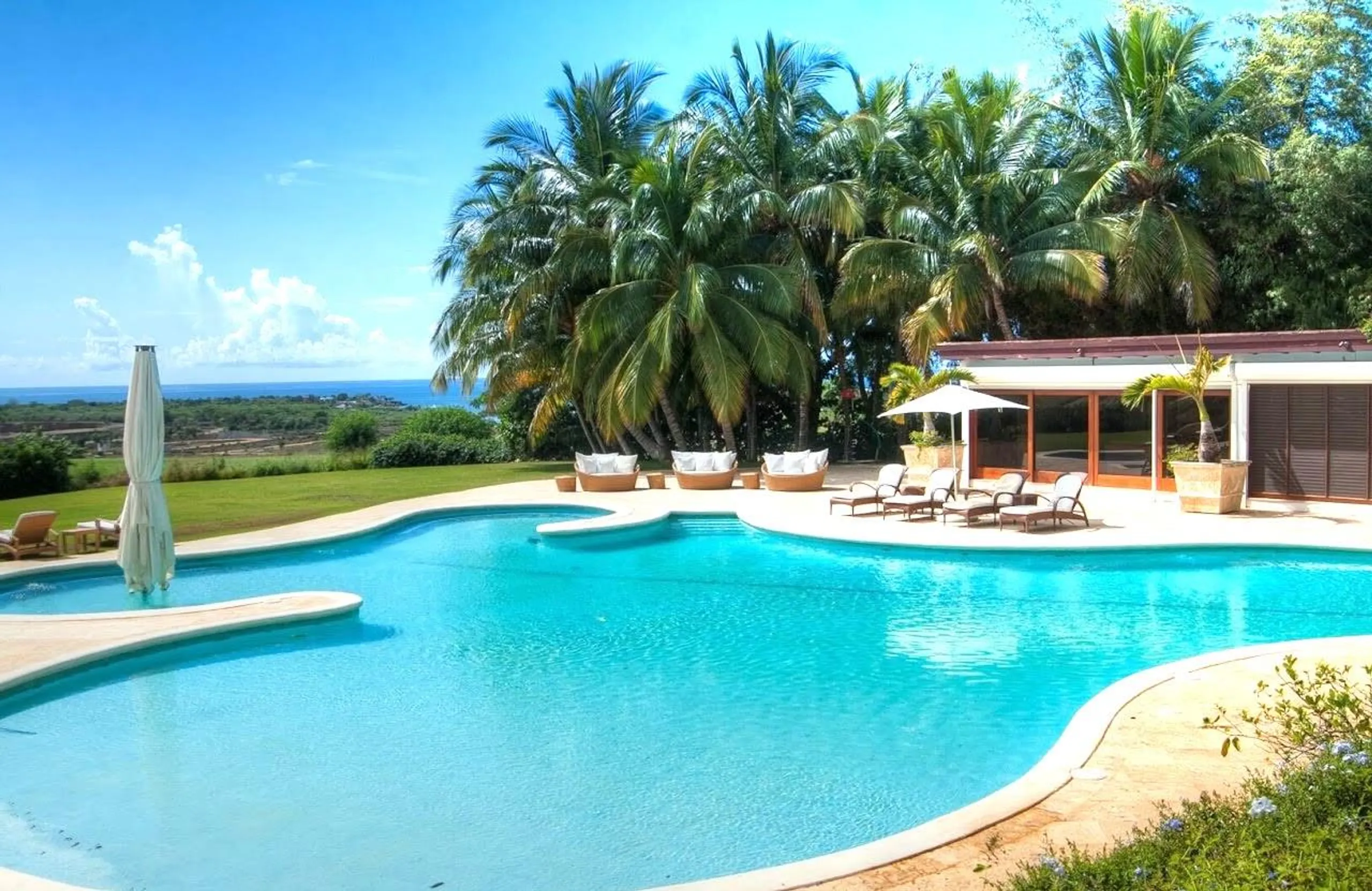Rejuvenating La Ramona Retreat with Stunning Views — photograph 6