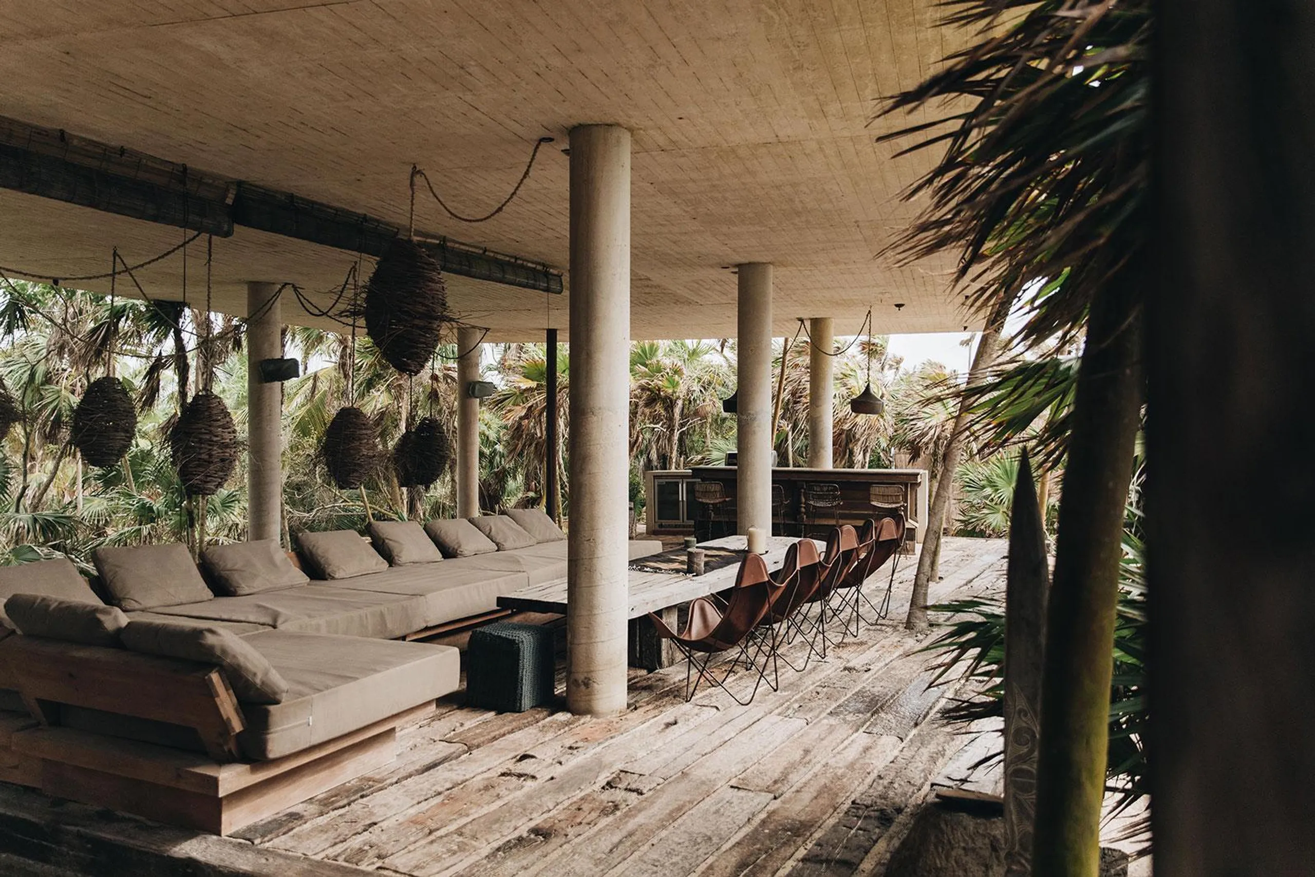 Private and Secluded Captivating Eco-Luxe Villa with Pool and Ocean Views — photograph 3
