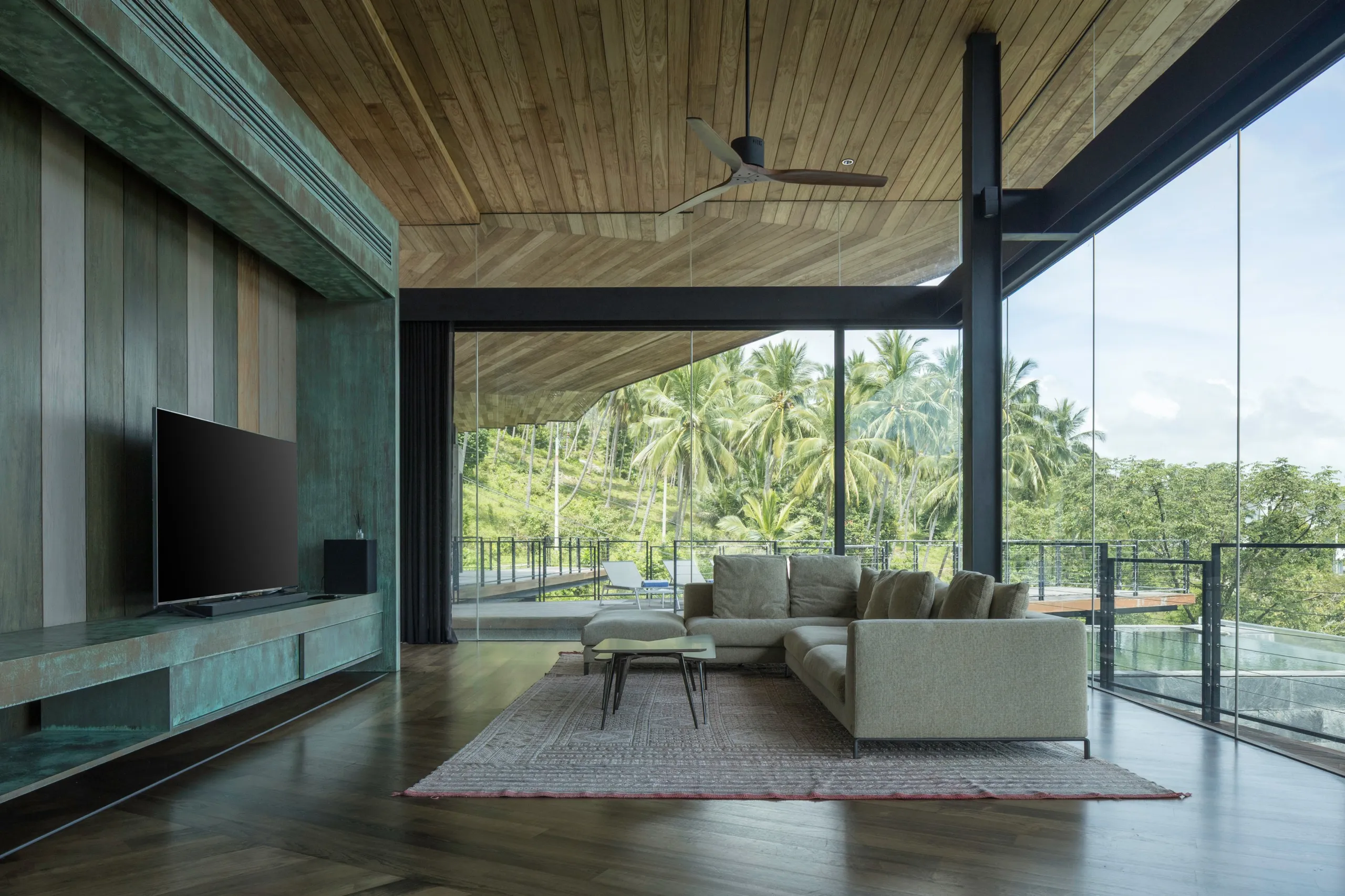 Modern Tropical Villa with 17-Meter Saltwater Infinity Pool and Panoramic Background — photograph 8