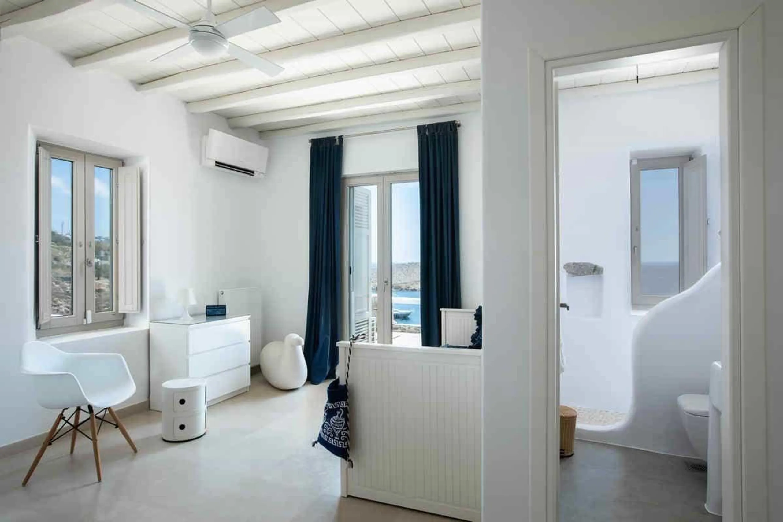 Luminous Seaview Villa with Invigorating Pool — photograph 6