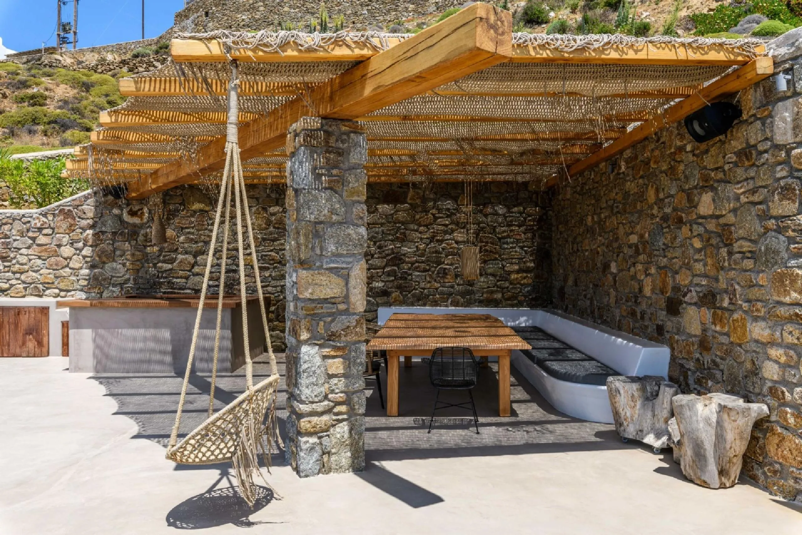 Mykonos Grand Luxury Estate with Infinity Pool and Stunning Sea Views — photograph 12