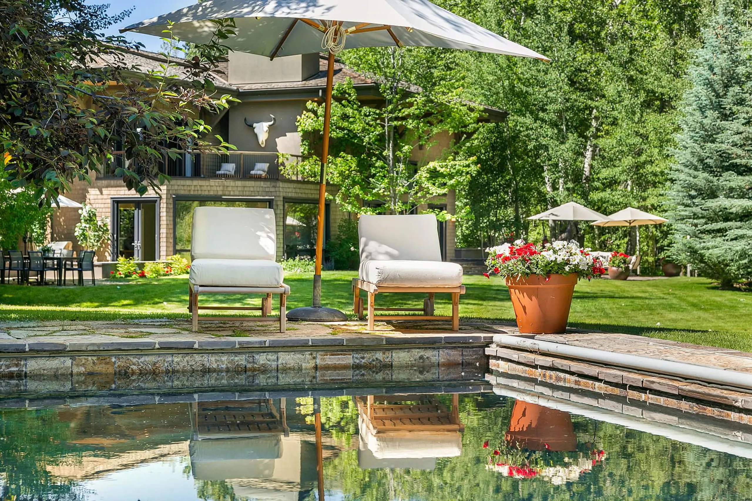 Splendid Sun Valley Villa with with Glass Greenhouse, Pool & Spa & Top-notch Amenities — photograph 2